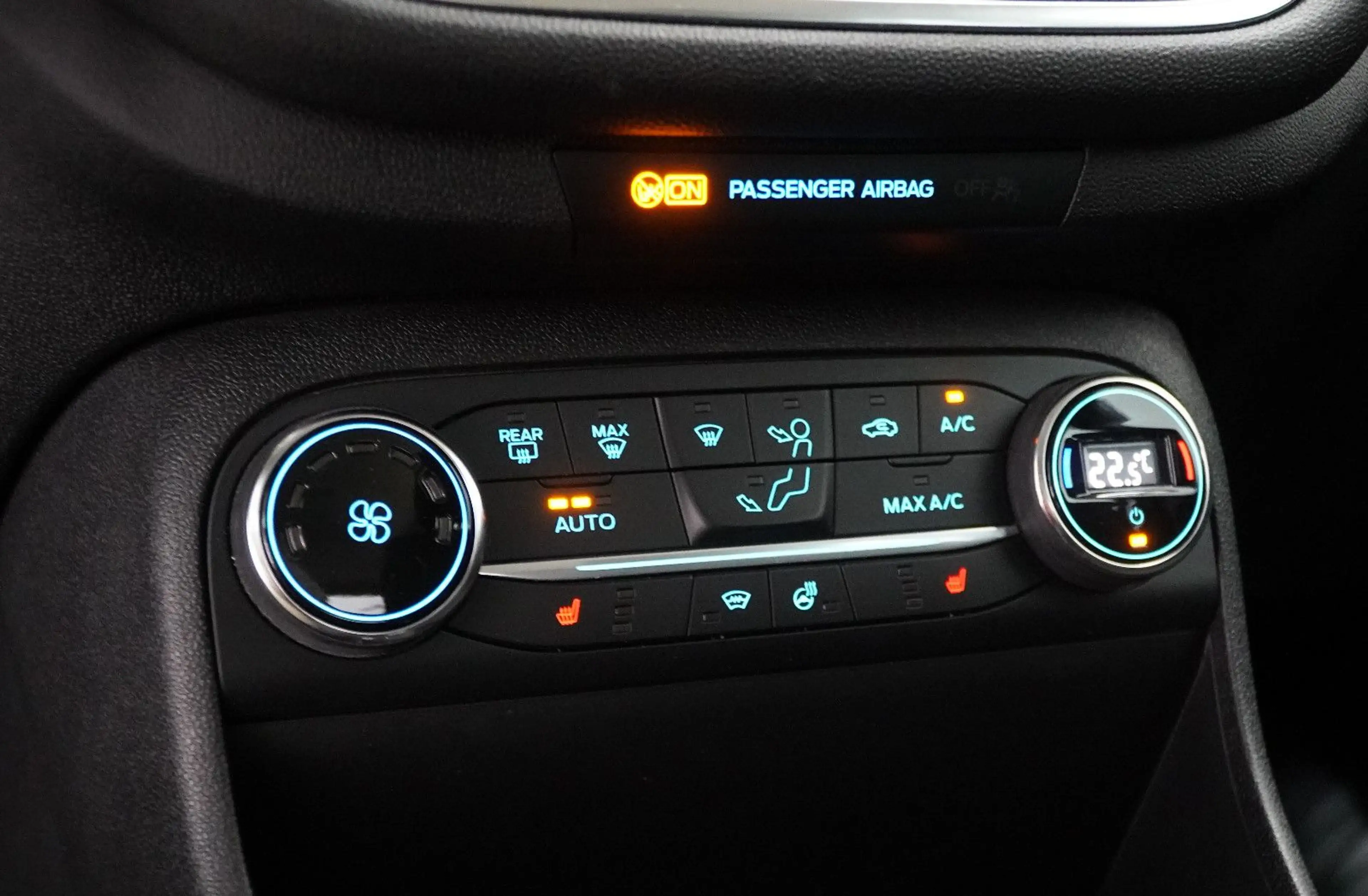 Ford Fiesta Cool & Connect mit Lenkradheizung! — photo 14