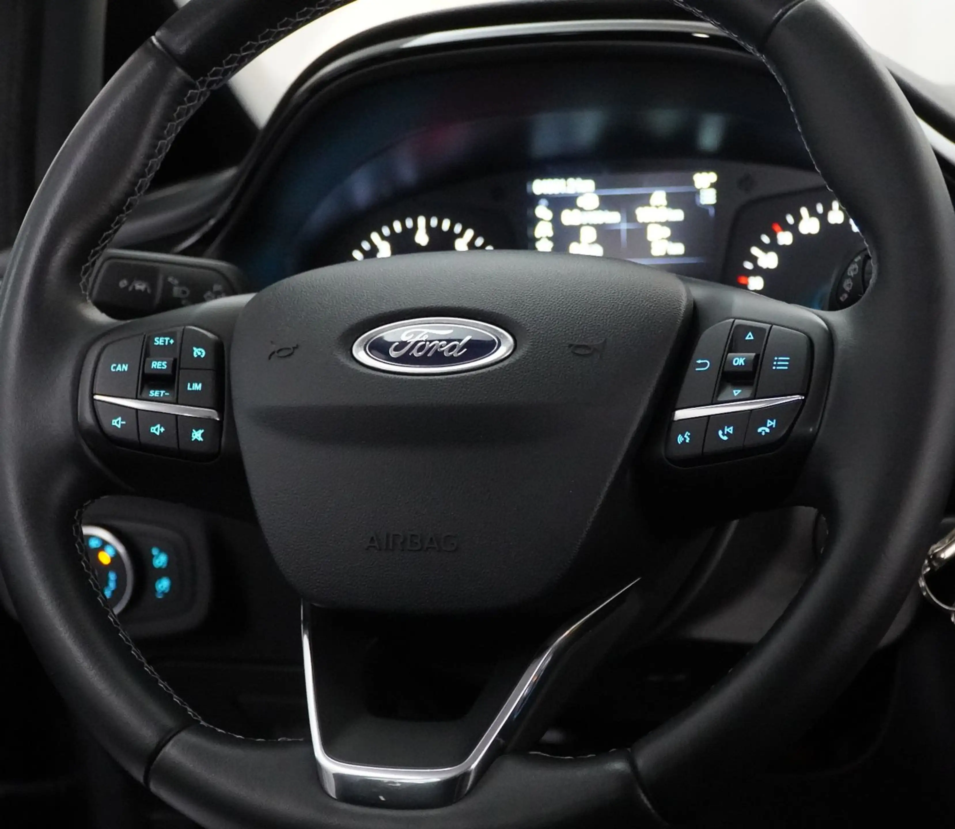 Ford Fiesta Cool & Connect mit Lenkradheizung! — photo 15