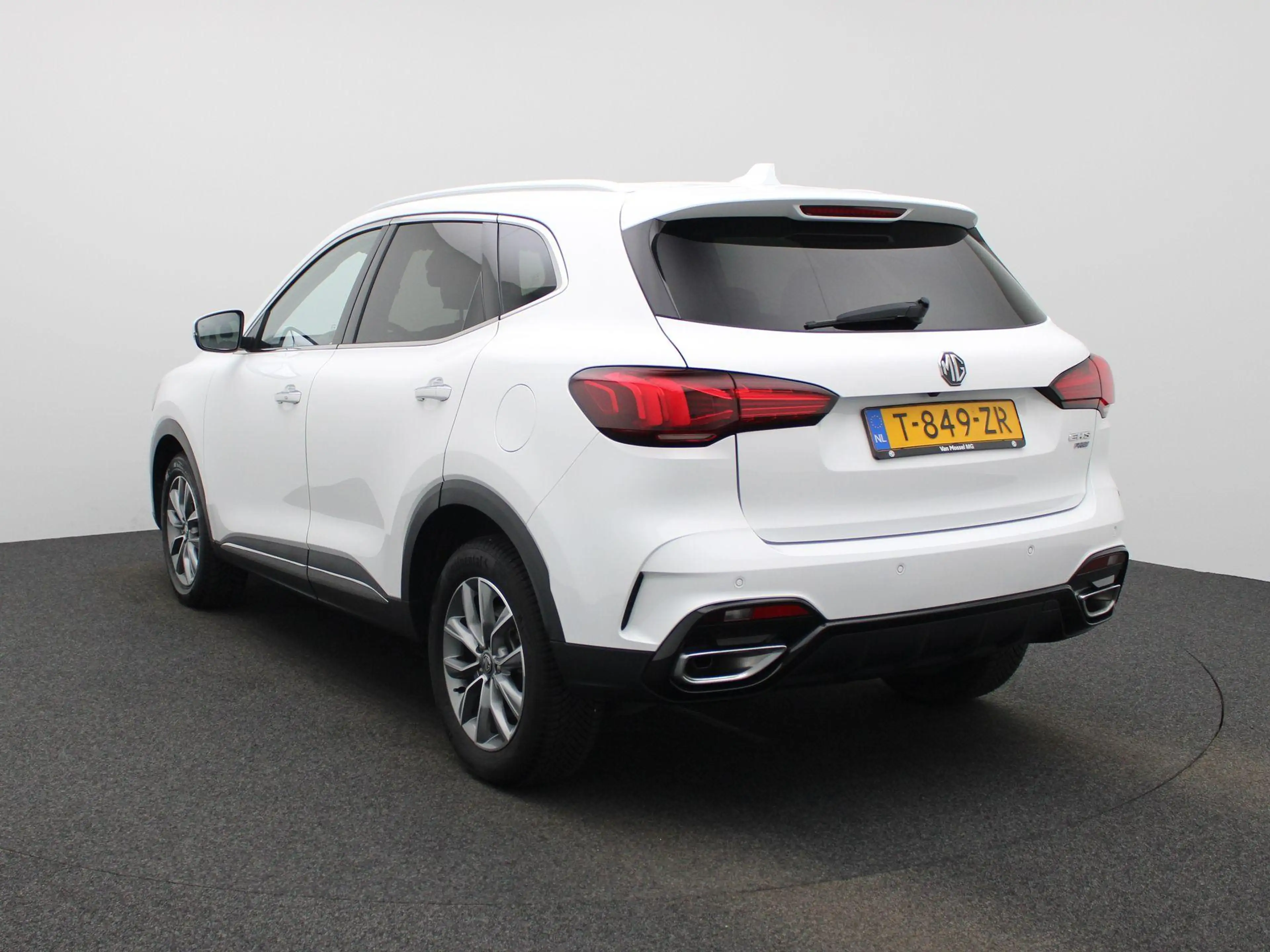 MG EHS 1.5 TGDI PHEV Aut. Comfort | Navi | CarPlay | Came — photo 2