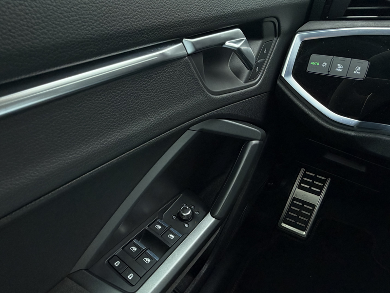 Audi RS Q3 Sportback TFSI Pano.dak Carplay Pano.dak Trekhaak — photo 39