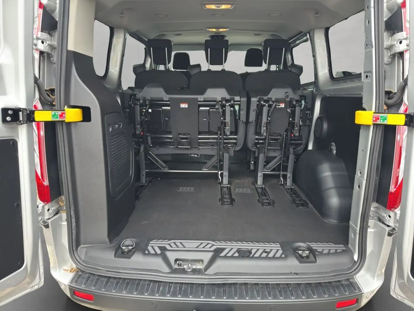 Ford Transit Custom 320 L1H1 VA Trend**AHK/Parksensoren Plateado - 2