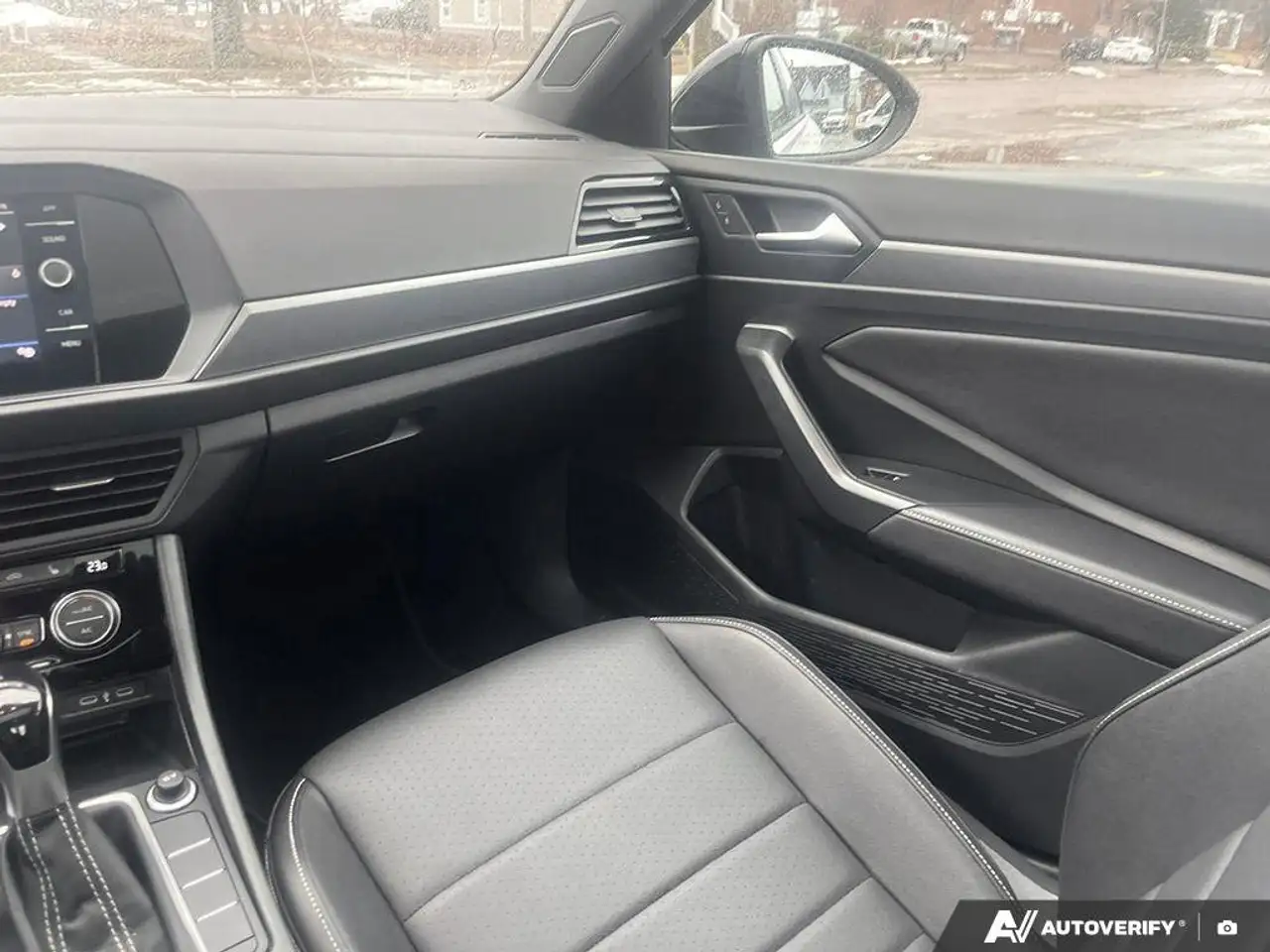 Volkswagen Jetta снимка Volkswagen Jetta