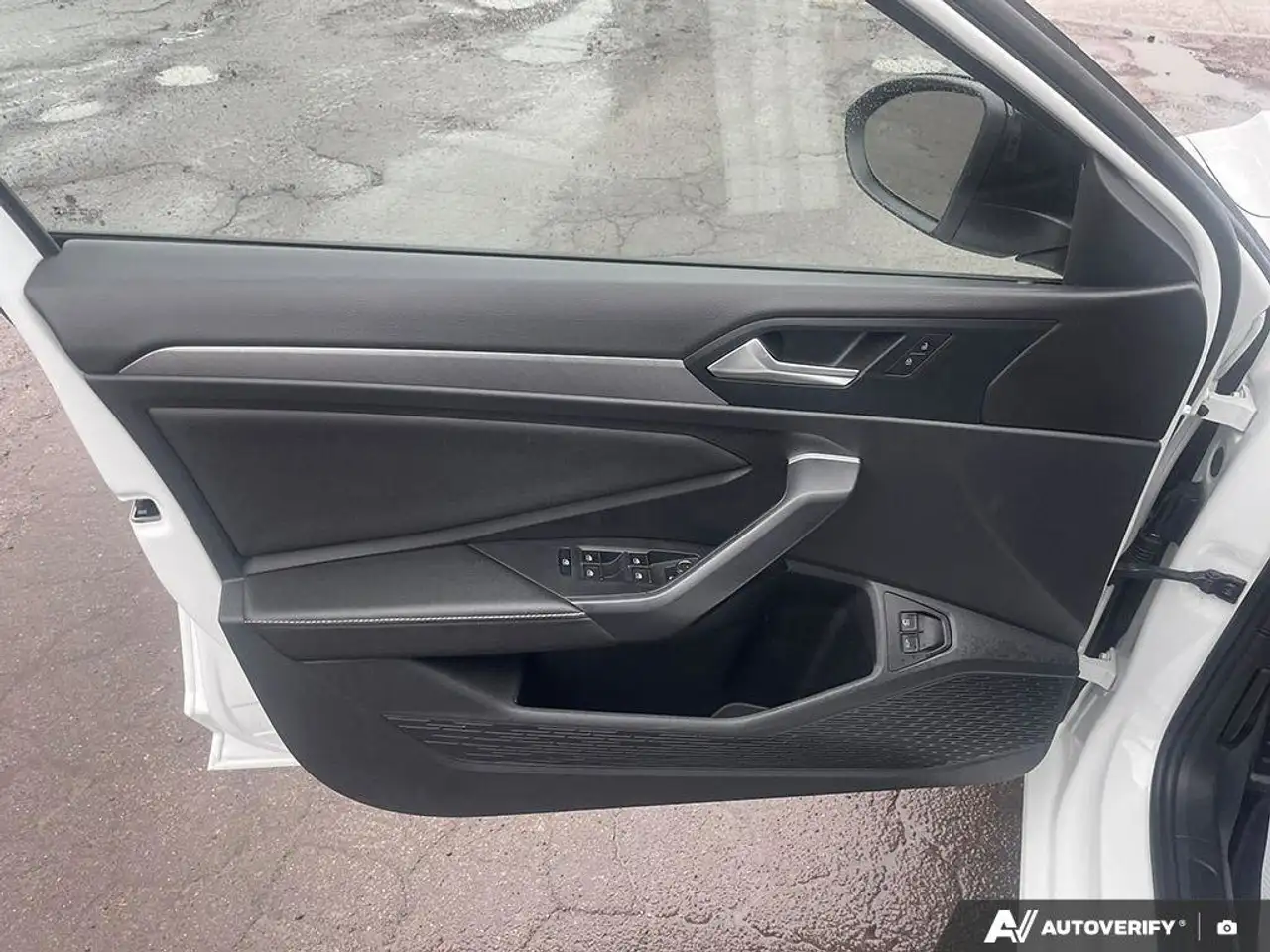 Volkswagen Jetta снимка Volkswagen Jetta
