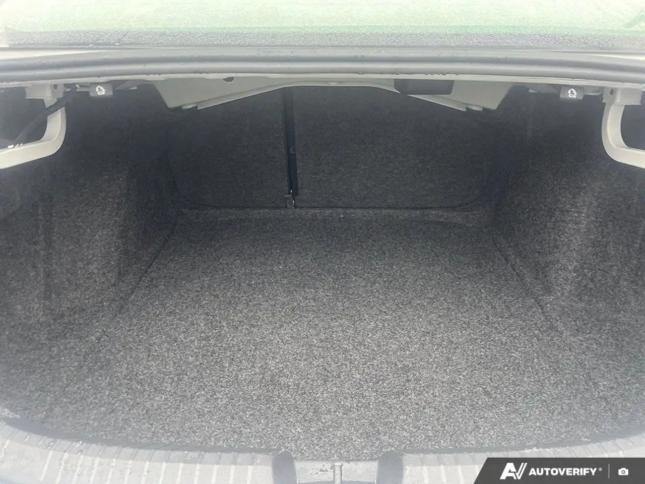 Volkswagen Jetta снимка Volkswagen Jetta