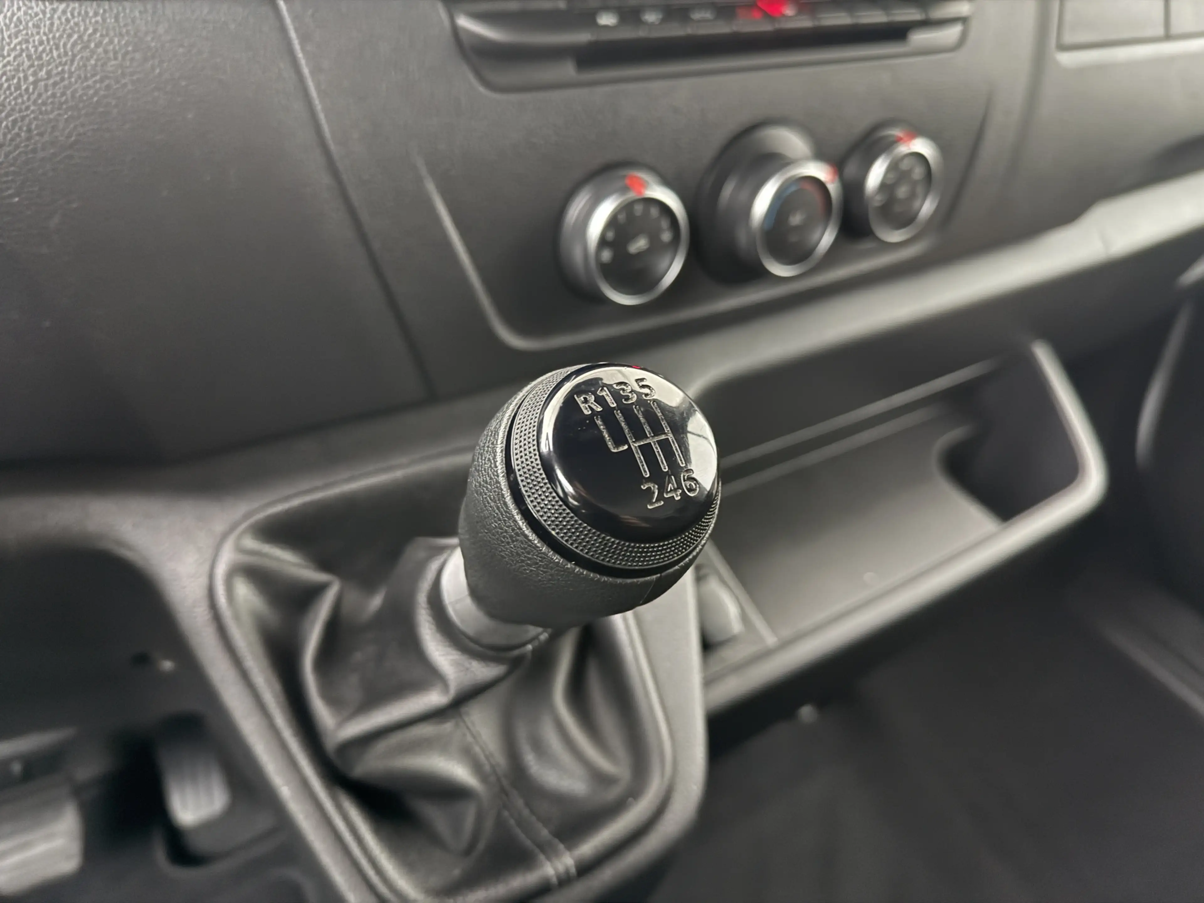 Nissan Interstar 2.3DCI 165PK Dubbellucht Bakwagen+Laadklep | Daksp — photo 17