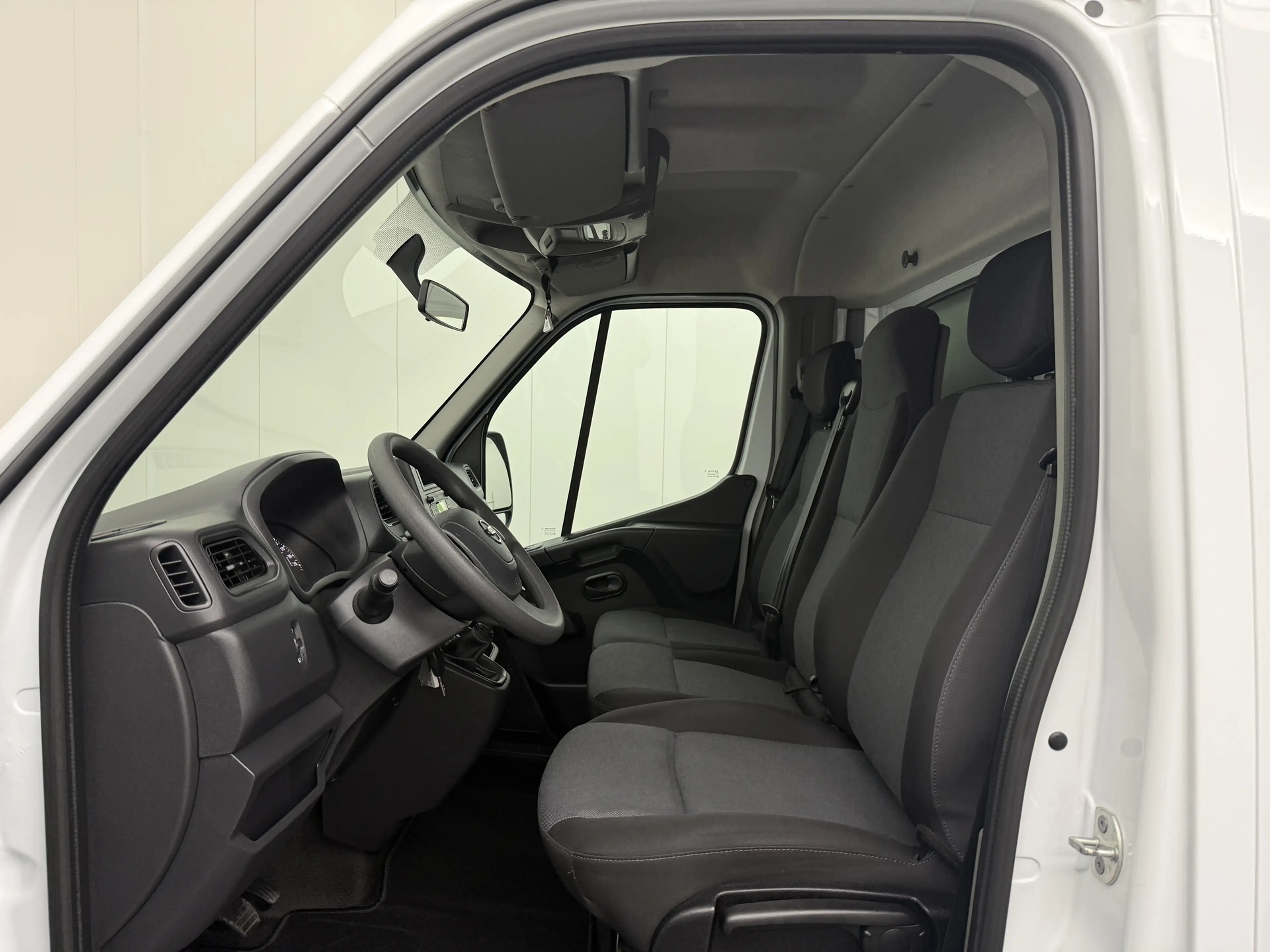 Nissan Interstar 2.3DCI 165PK Dubbellucht Bakwagen+Laadklep | Daksp — photo 21