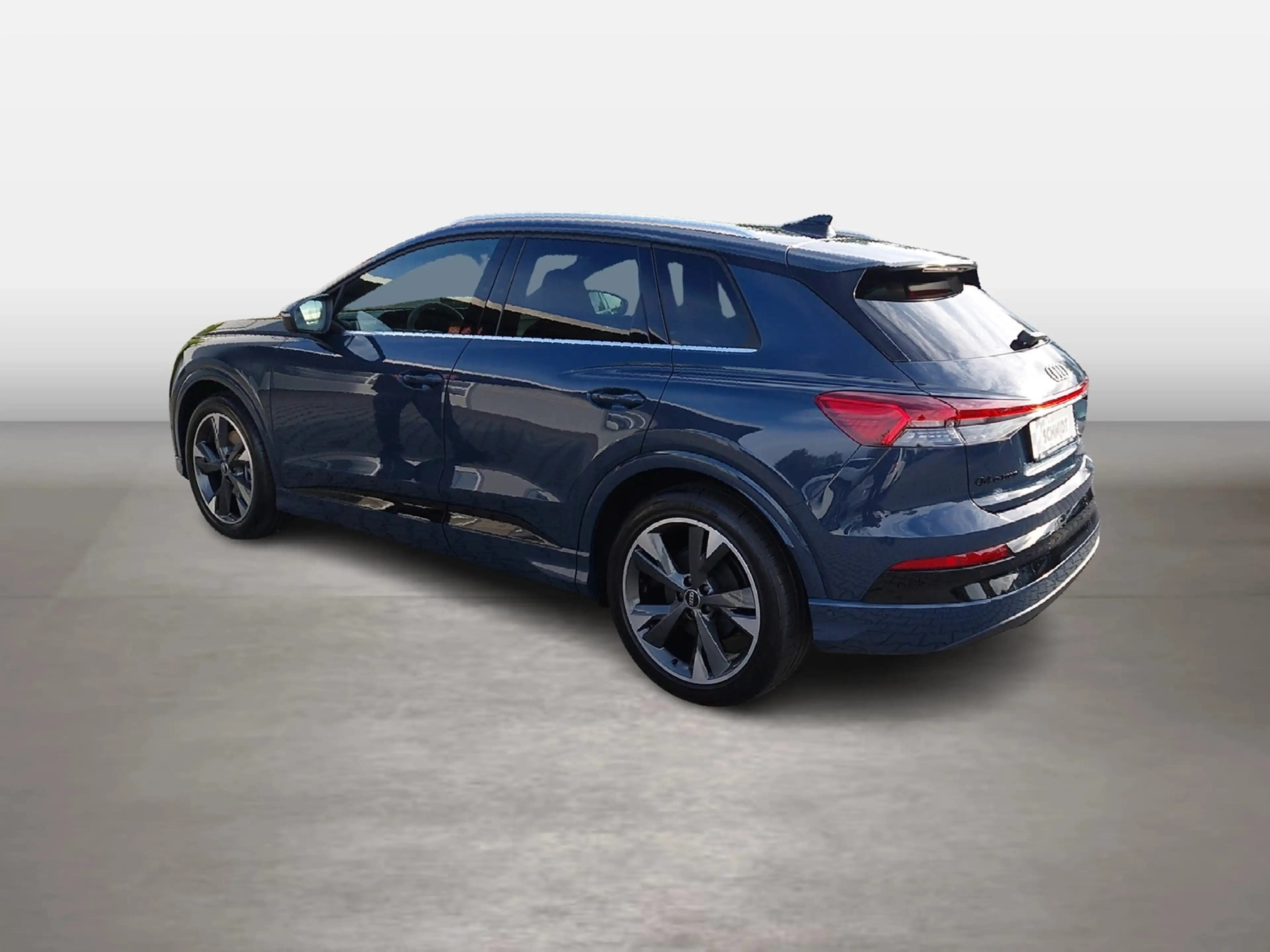 Audi Q4 e-tron performance 210 kW AHK Shzg StHz — photo 3