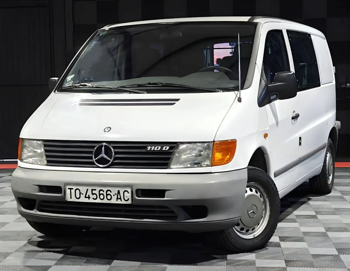 Mercedes-Benz Vito TD Mixto 110 Blanco - 1