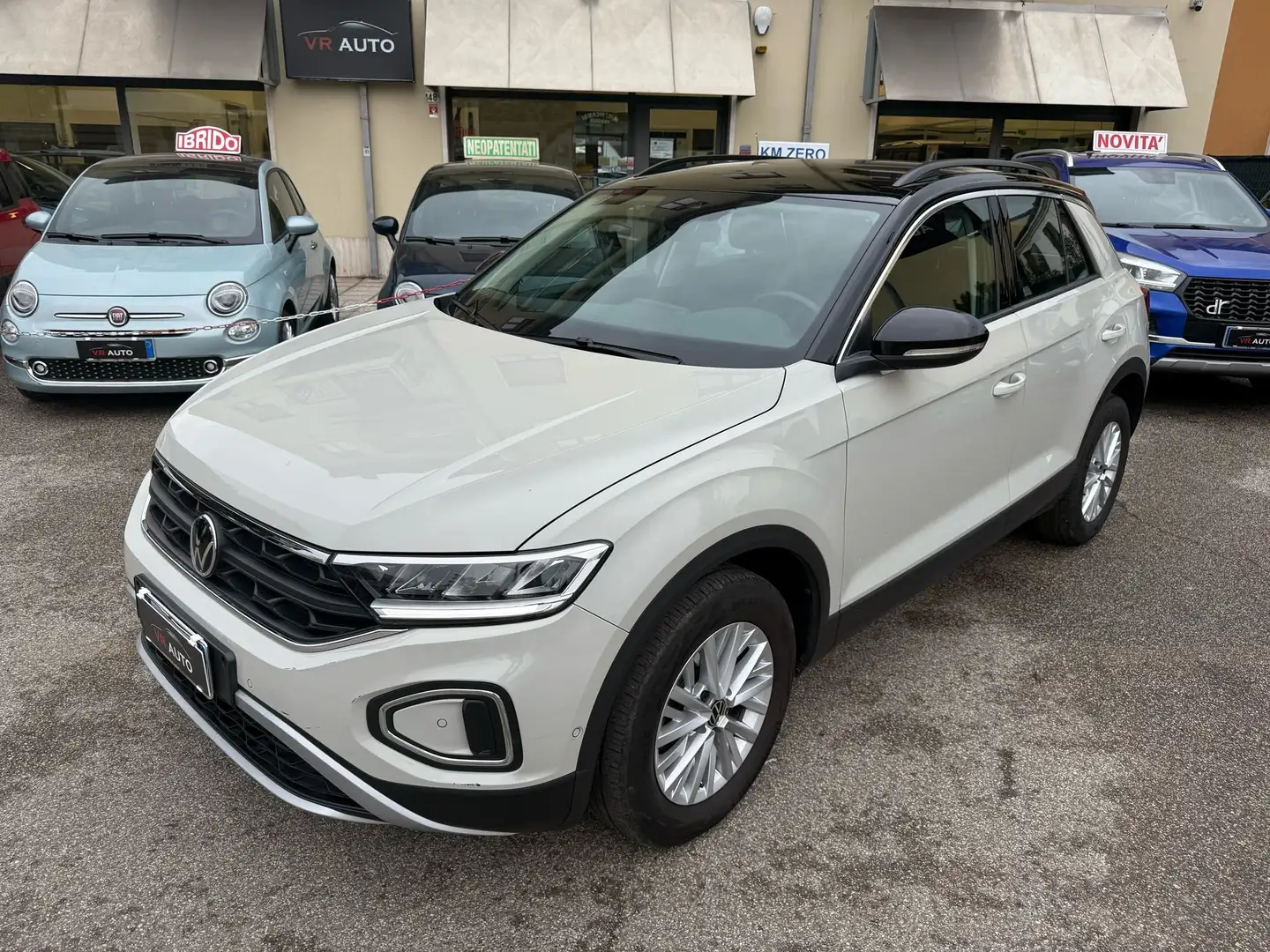 Volkswagen T-Roc 1.0 tsi Life 110cv Promo Fin Beige - 1