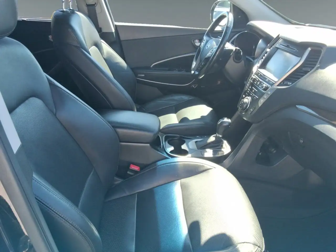 Hyundai SANTA FE снимка Hyundai SANTA FE