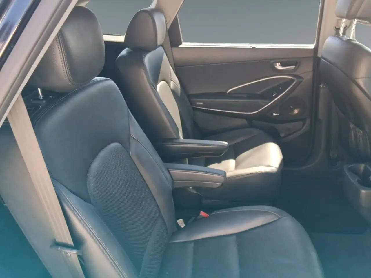 Hyundai SANTA FE снимка Hyundai SANTA FE