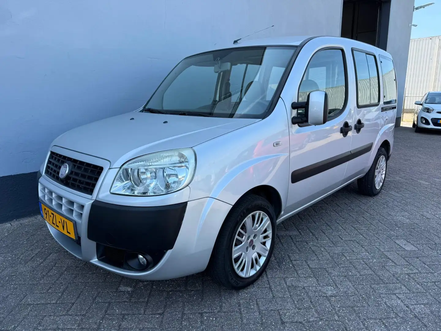 Fiat Doblo 1.4 Dynamic - Rolstoel Auto - Airco Grijs - 1