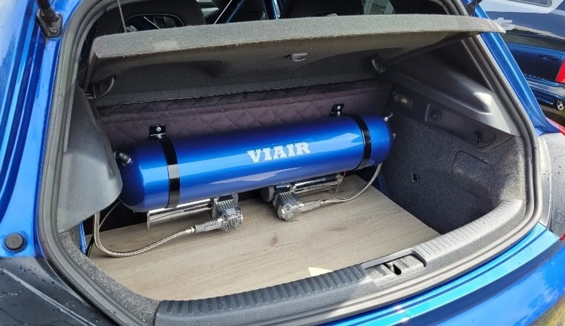 Volkswagen Scirocco 2.0 Turbo DSG R-Line op Air-Ride Blauw - 2
