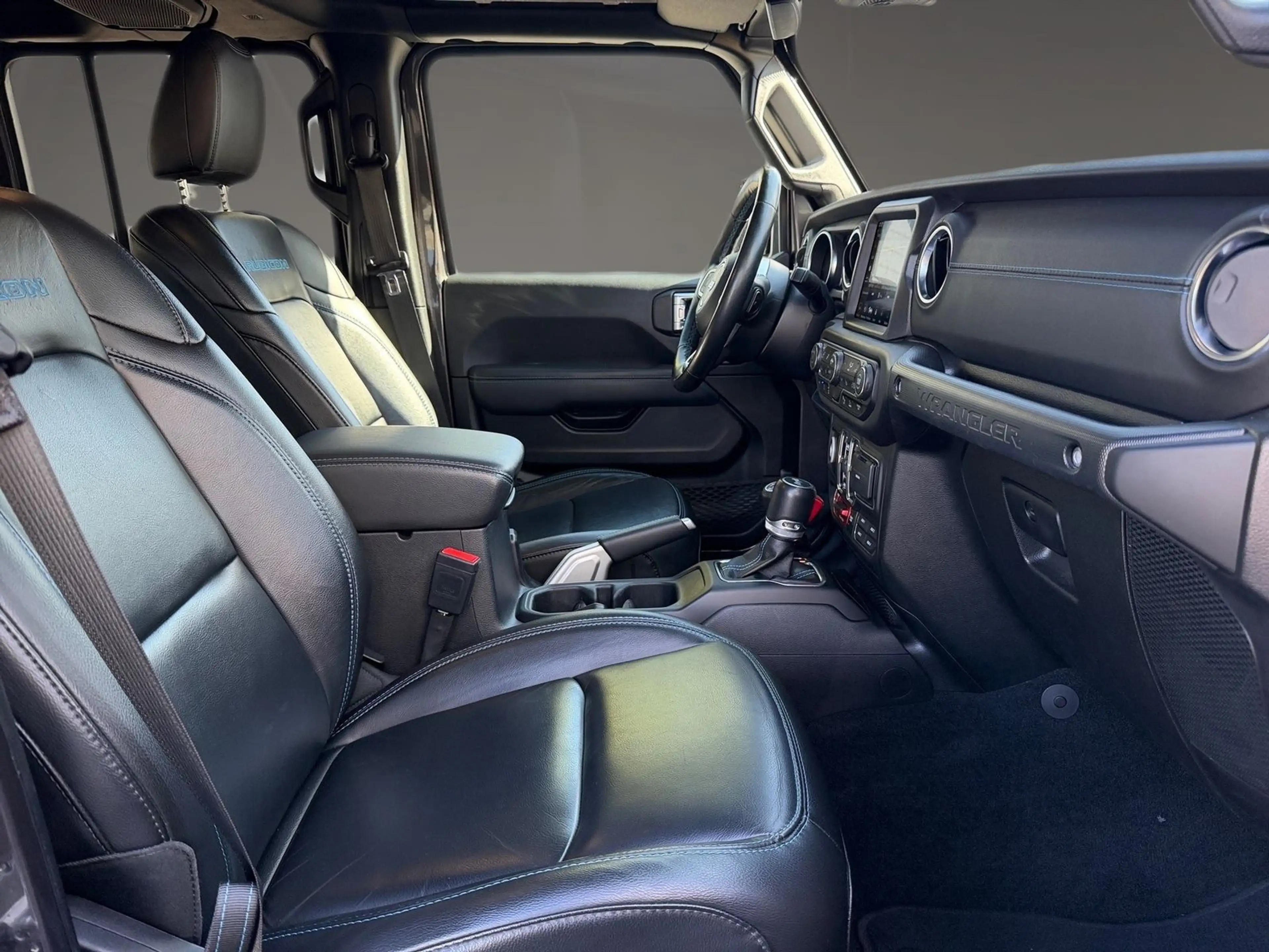 Jeep Wrangler Plug-In Hybrid Rubicon Unlimited 4xe — photo 13