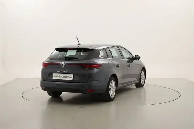 Renault Megane view 5