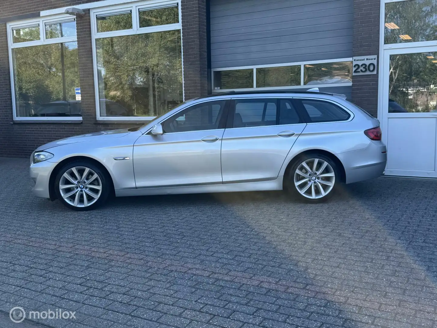 BMW 520 5-serie Touring 520d High EXE AUT PANO/ECC-AIRCO/L Gris - 2