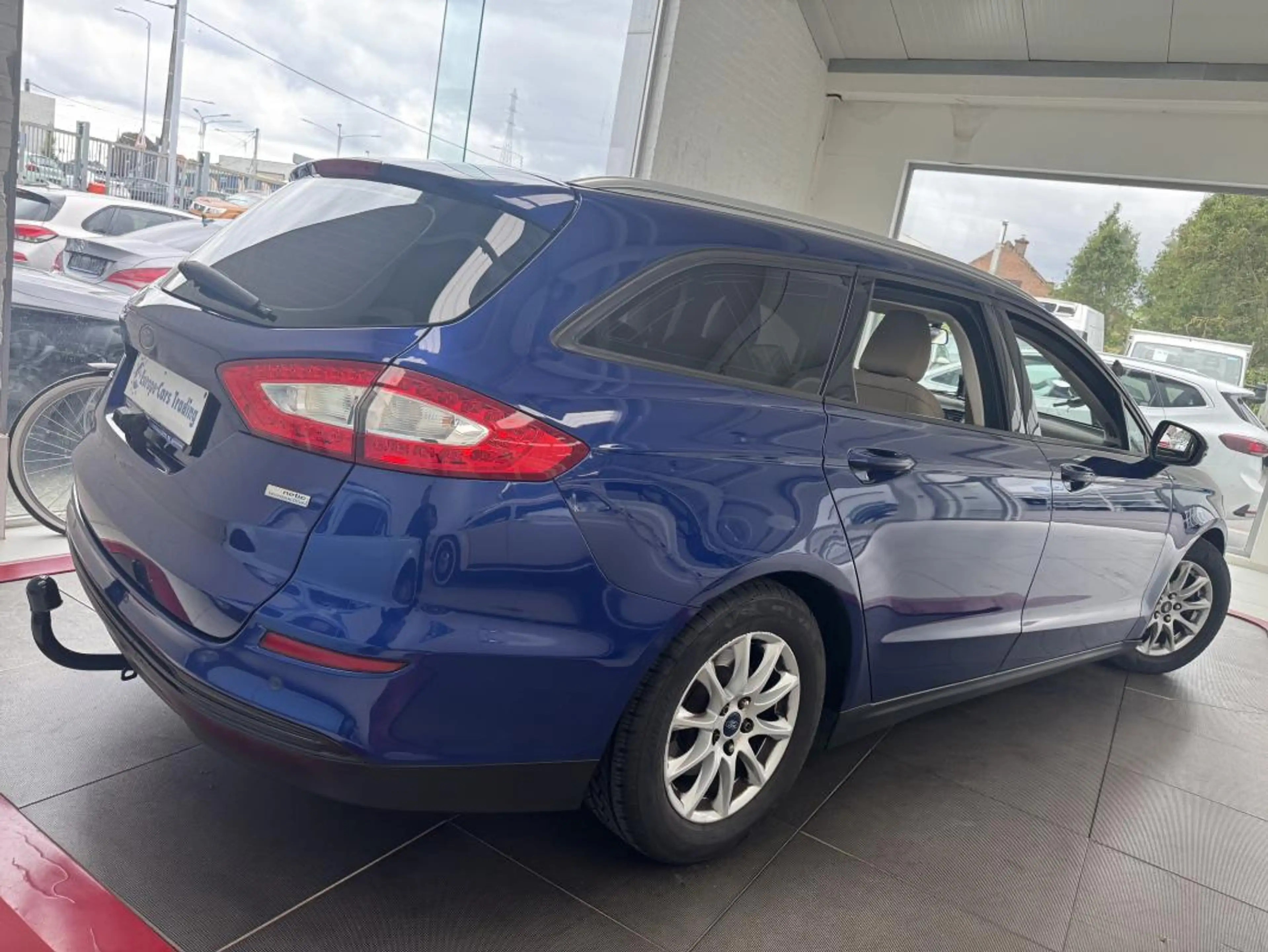 Ford Mondeo SW 1.5TDCI 120CH GAR 12M — photo 4