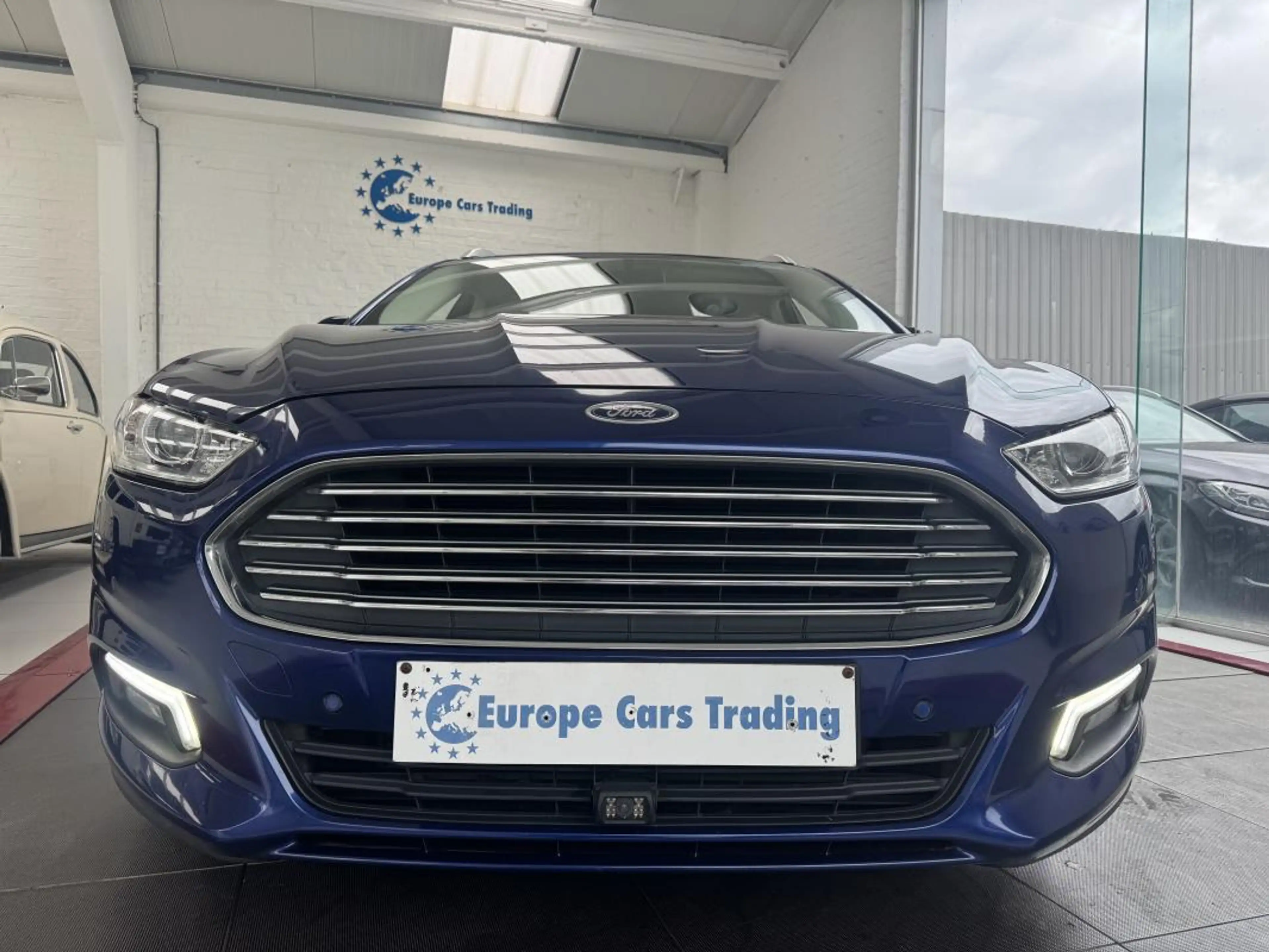 Ford Mondeo SW 1.5TDCI 120CH GAR 12M — photo 5