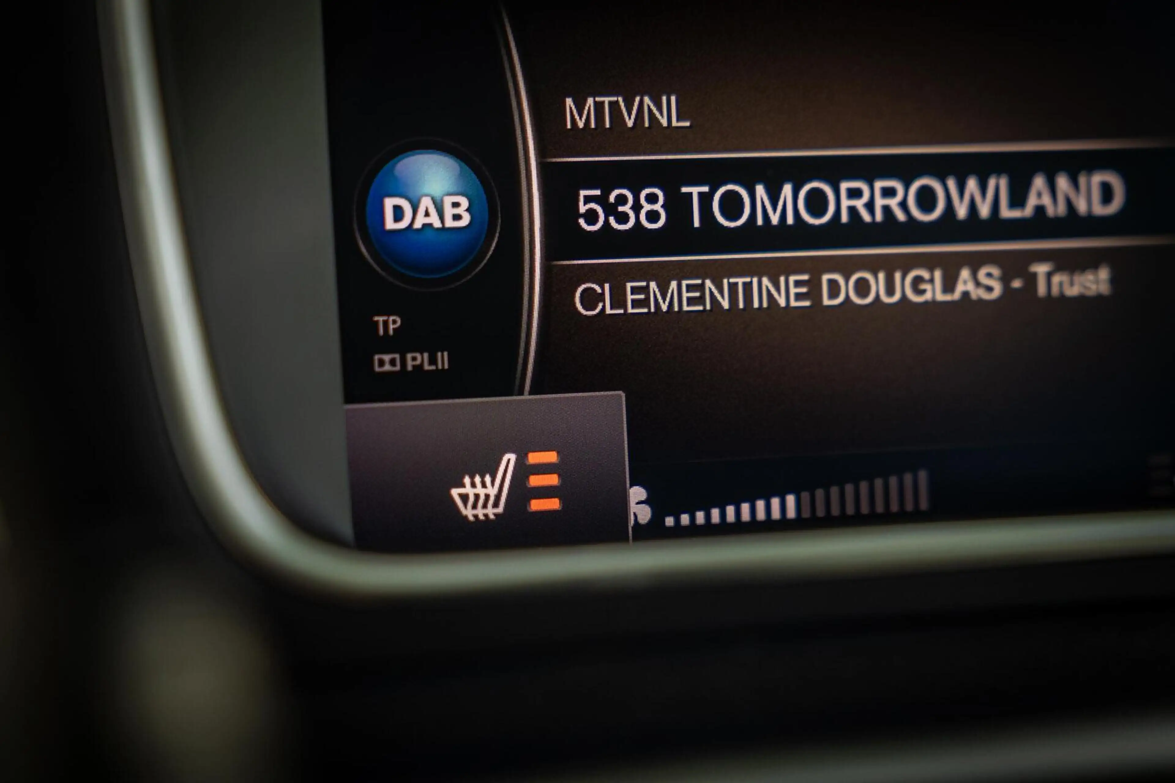 Volvo V40 Cross Country 1.5 T3 Polar+ Luxury|Dealeronderhoud — photo 33