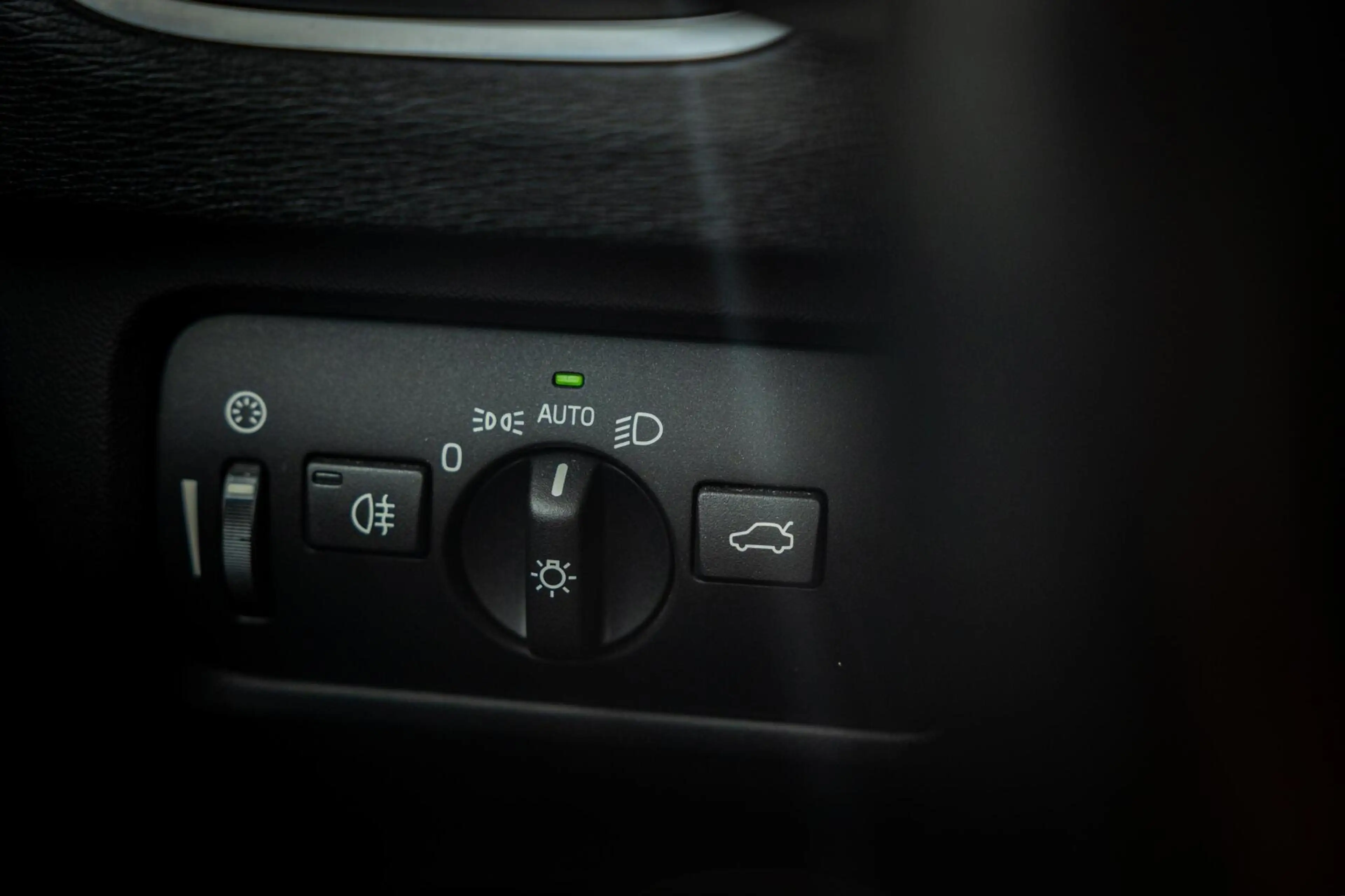 Volvo V40 Cross Country 1.5 T3 Polar+ Luxury|Dealeronderhoud — photo 36
