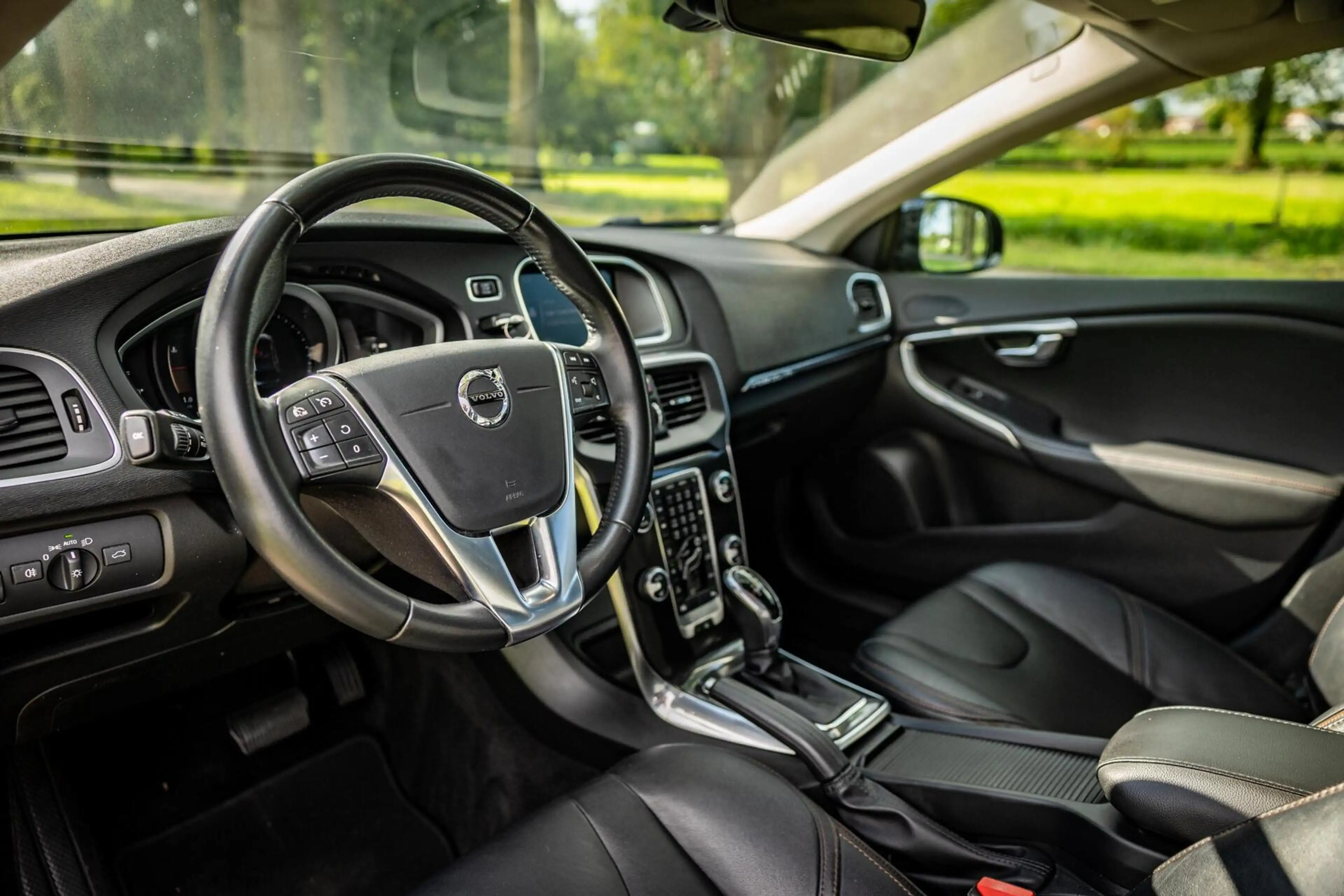 Volvo V40 Cross Country 1.5 T3 Polar+ Luxury|Dealeronderhoud — photo 11