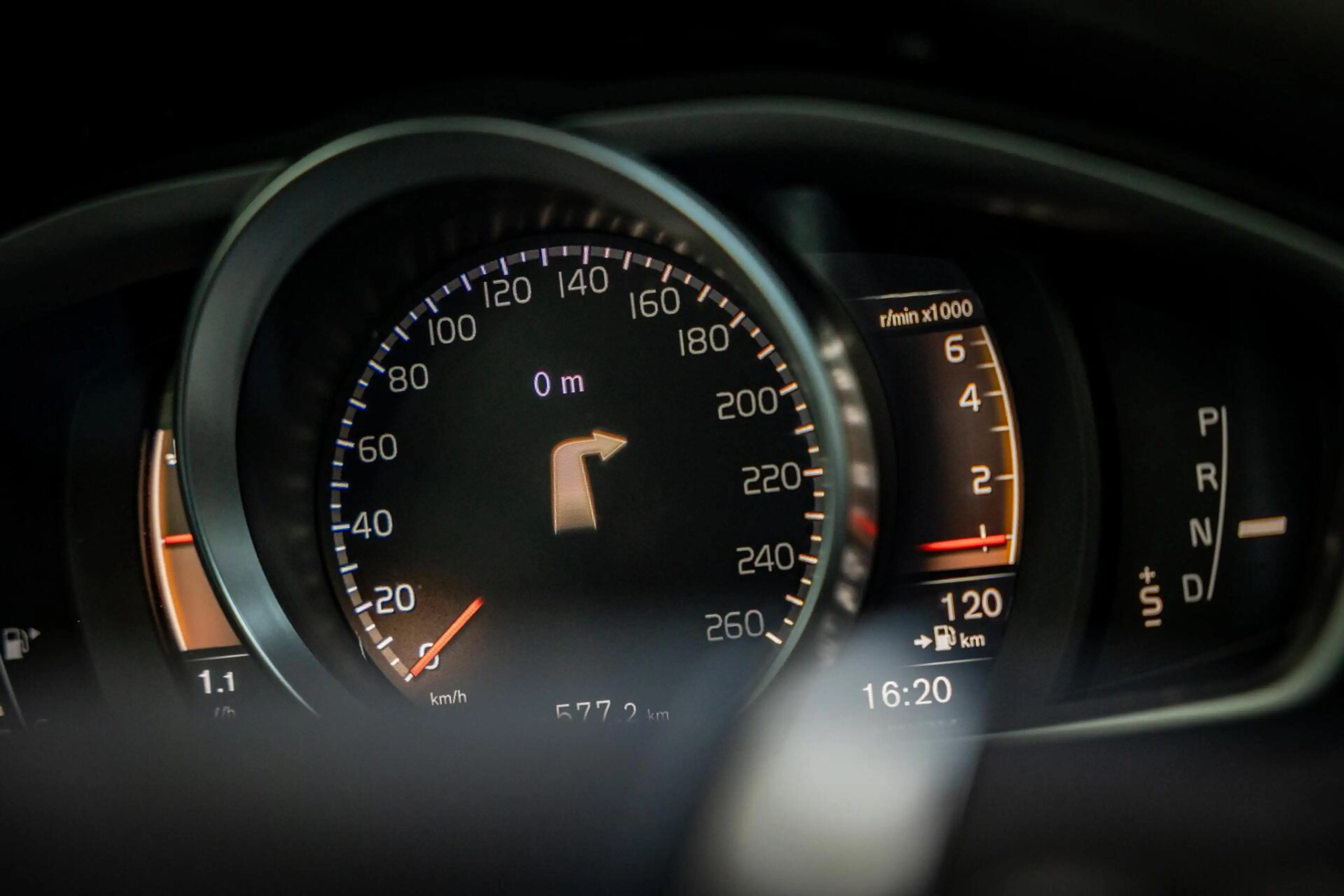Volvo V40 Cross Country 1.5 T3 Polar+ Luxury|Dealeronderhoud — photo 28