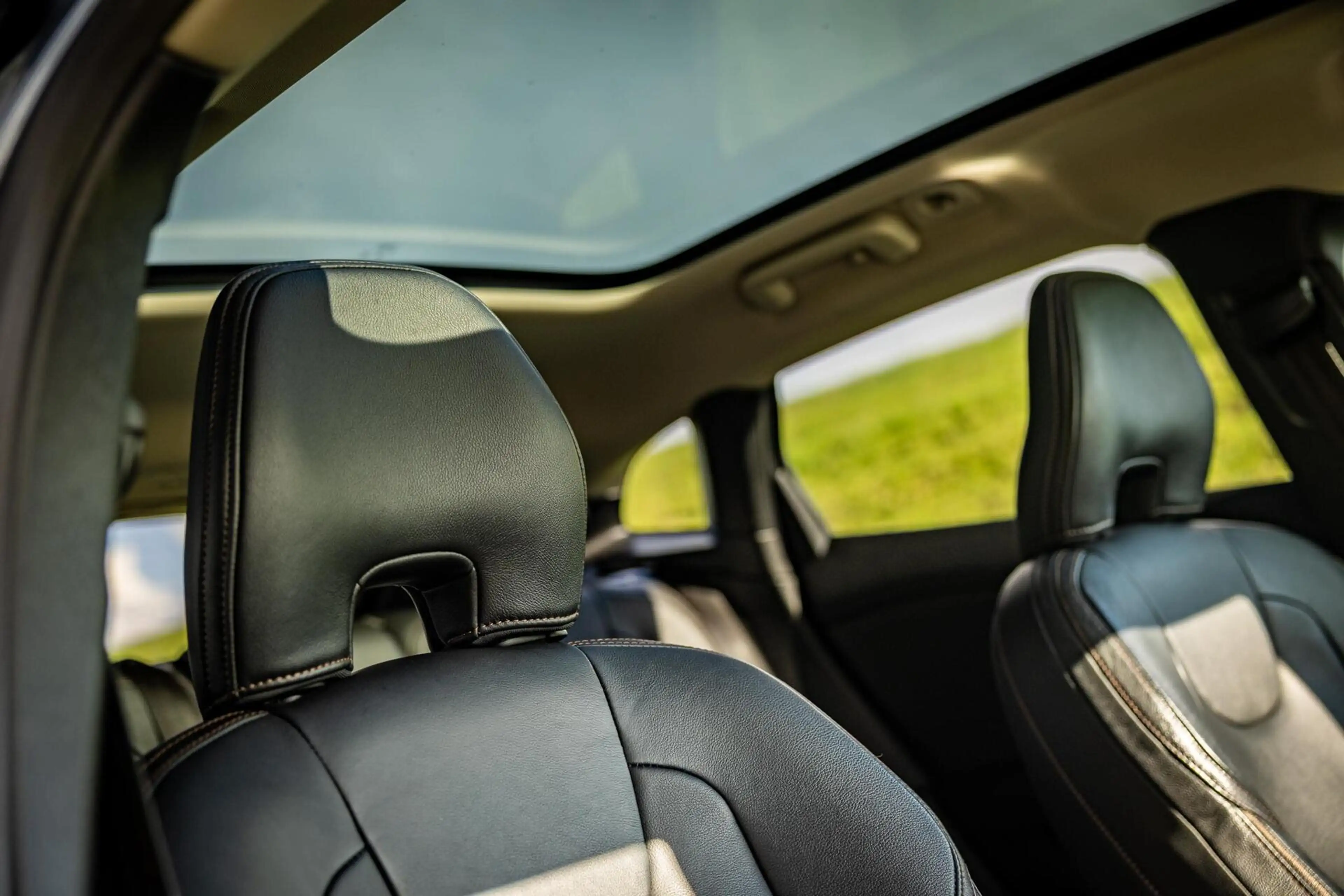 Volvo V40 Cross Country 1.5 T3 Polar+ Luxury|Dealeronderhoud — photo 10
