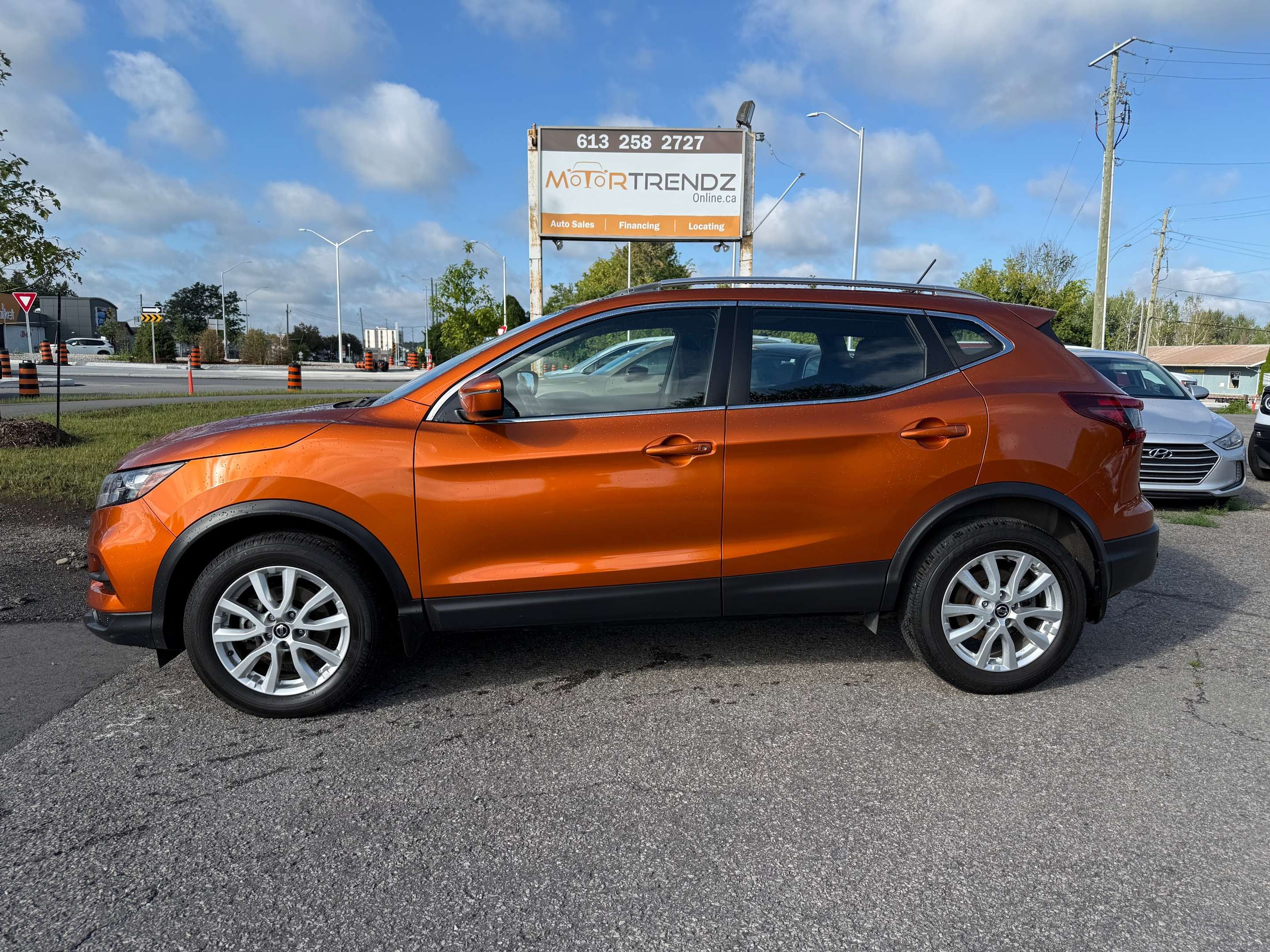 2021 Nissan Qashqai SV Sunroof! CarPlay! Heat Steering! — снимка 1