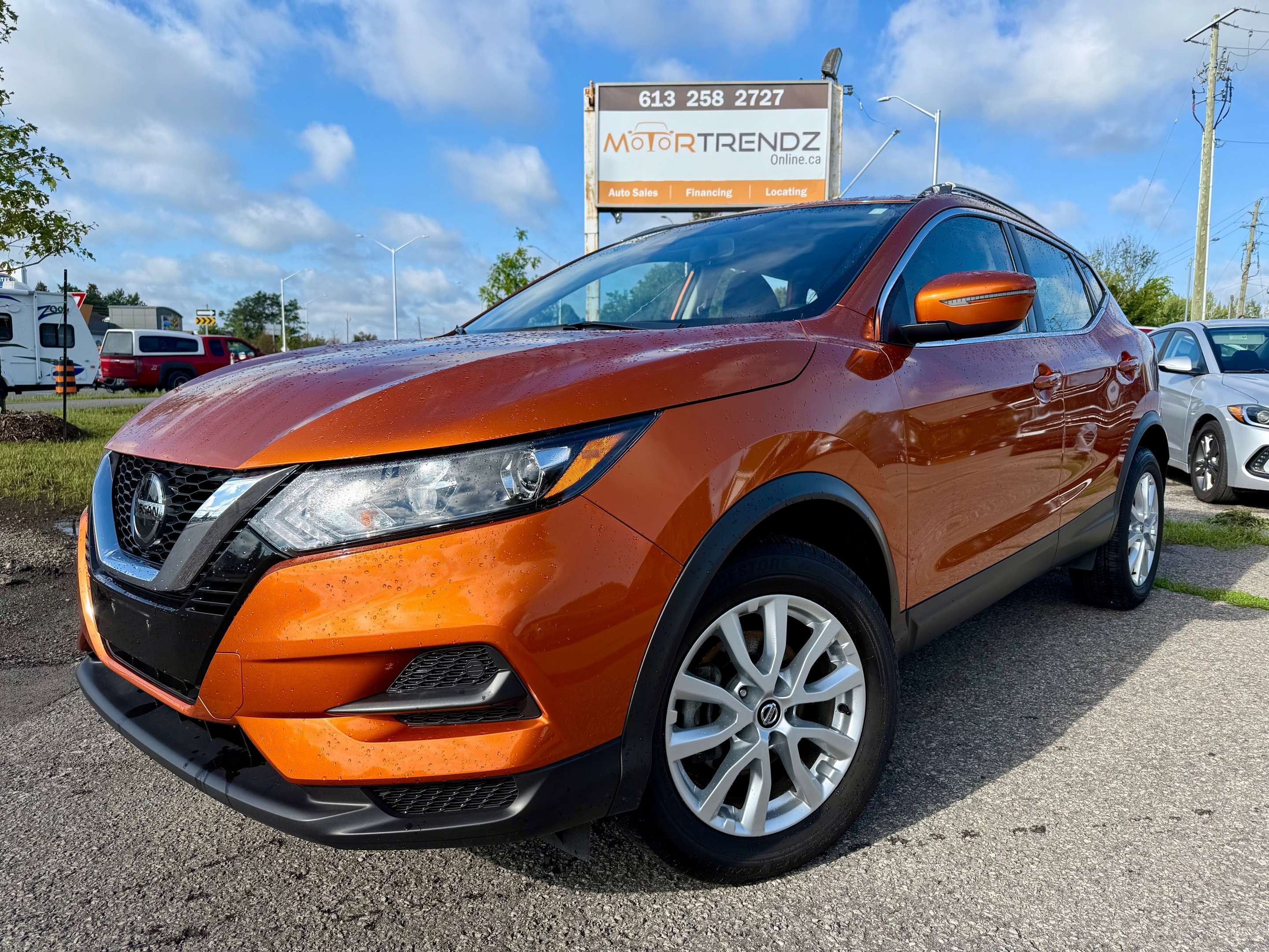 2021 Nissan Qashqai SV Sunroof! CarPlay! Heat Steering!
