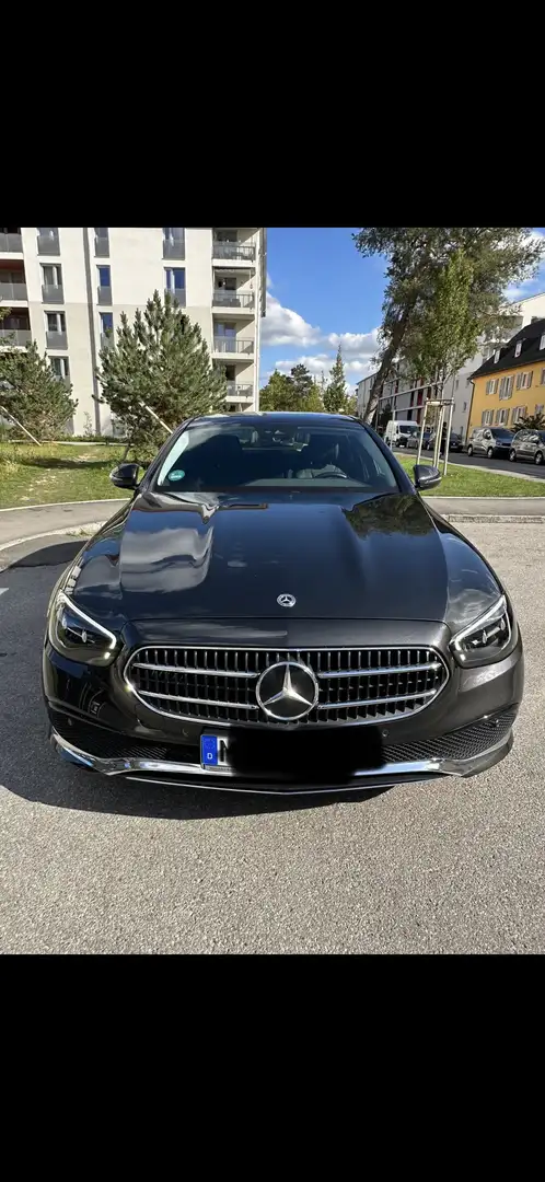 Mercedes-Benz E 200 4Matic 9G-TRONIC Exclusive - 1