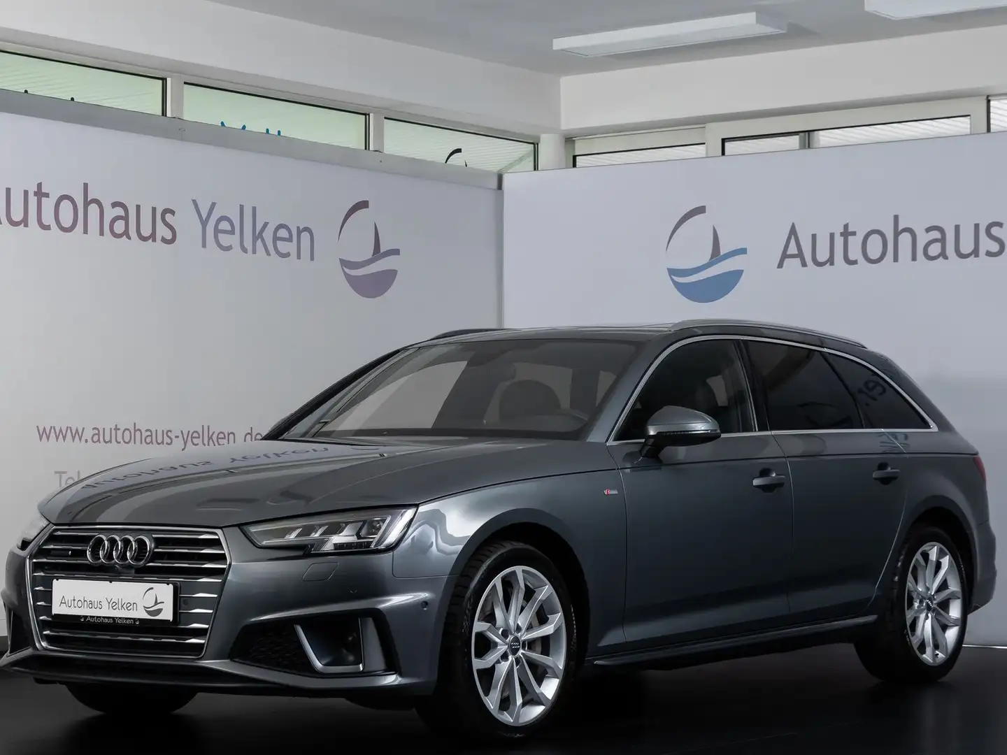 Audi A4 45 TDI S Line *MATRIX*ACC*PANO*HUD*360° Grau - 2