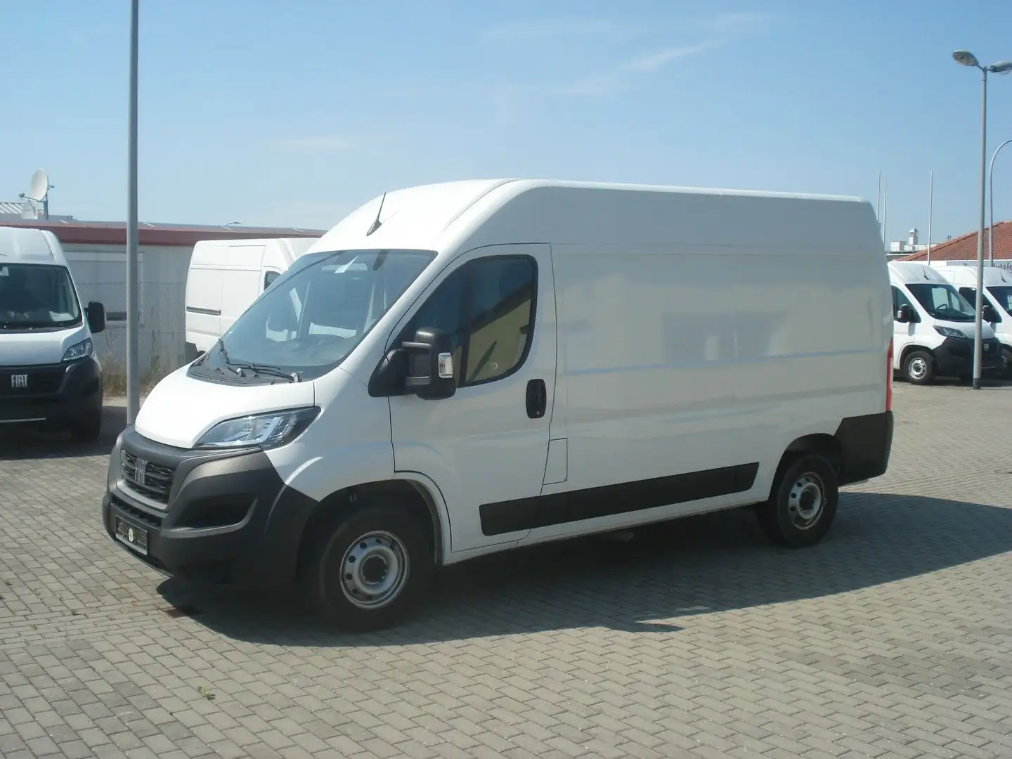 Fiat Ducato Hochr.-Kasten 33 120 L2H2 39990Km Klima Weiß - 1