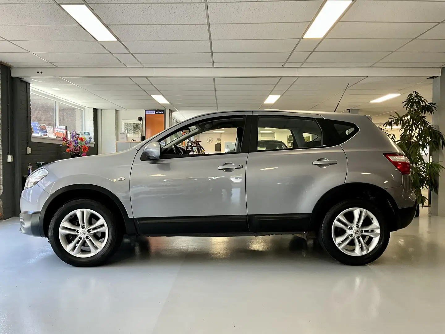 Nissan Qashqai 1.6 Acenta ** RIJKLAARPRIJS ** Grijs - 2