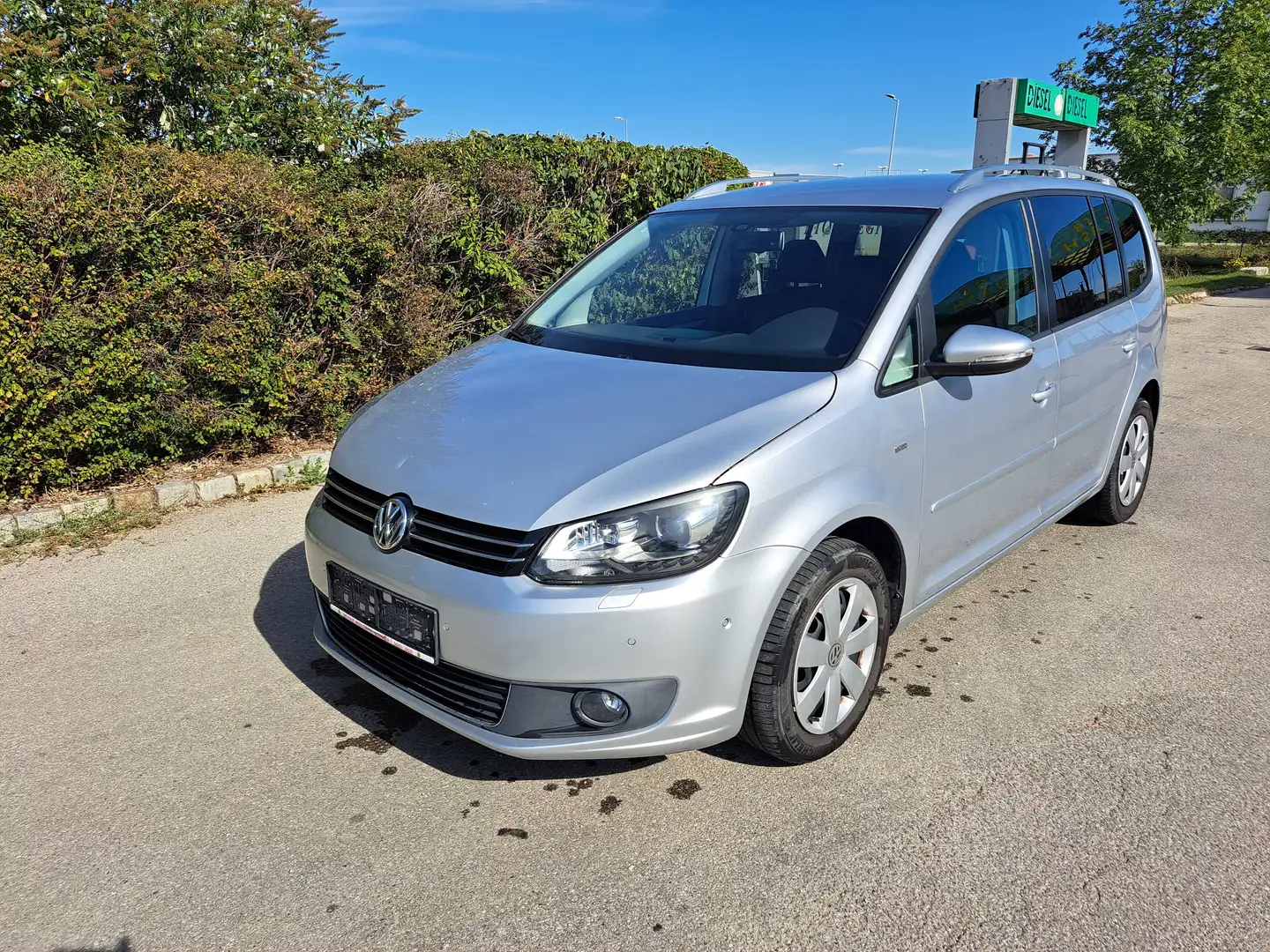 Volkswagen Touran Touran Highline 1,6 BMT TDI DPF Highline Silber - 1