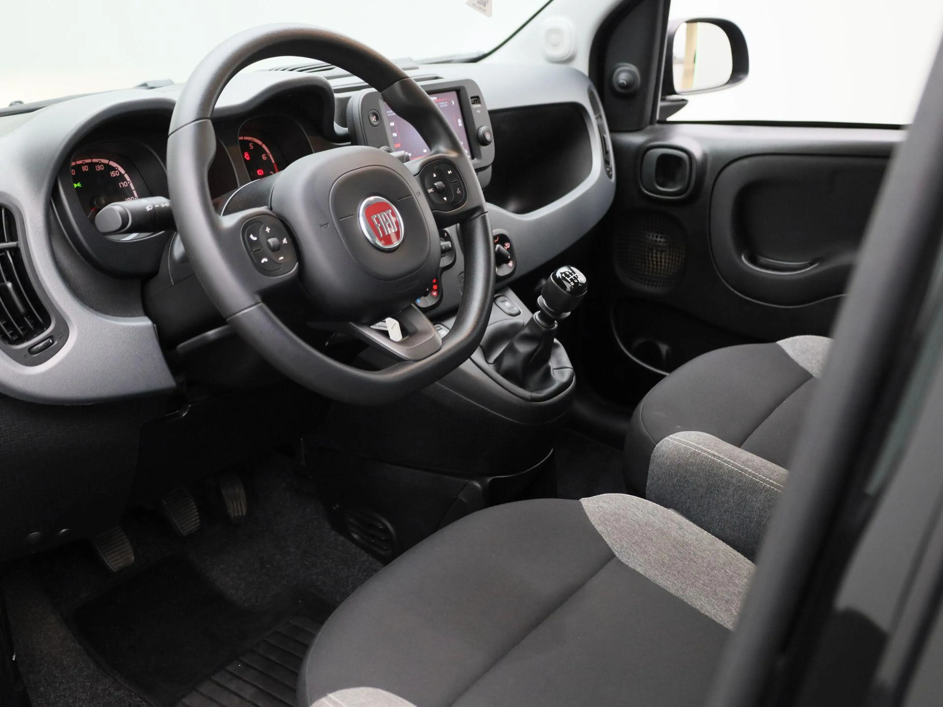Fiat Panda 1.0 Hybrid City Life | BLUETOOTH | DAB RADIO | AIR — photo 15
