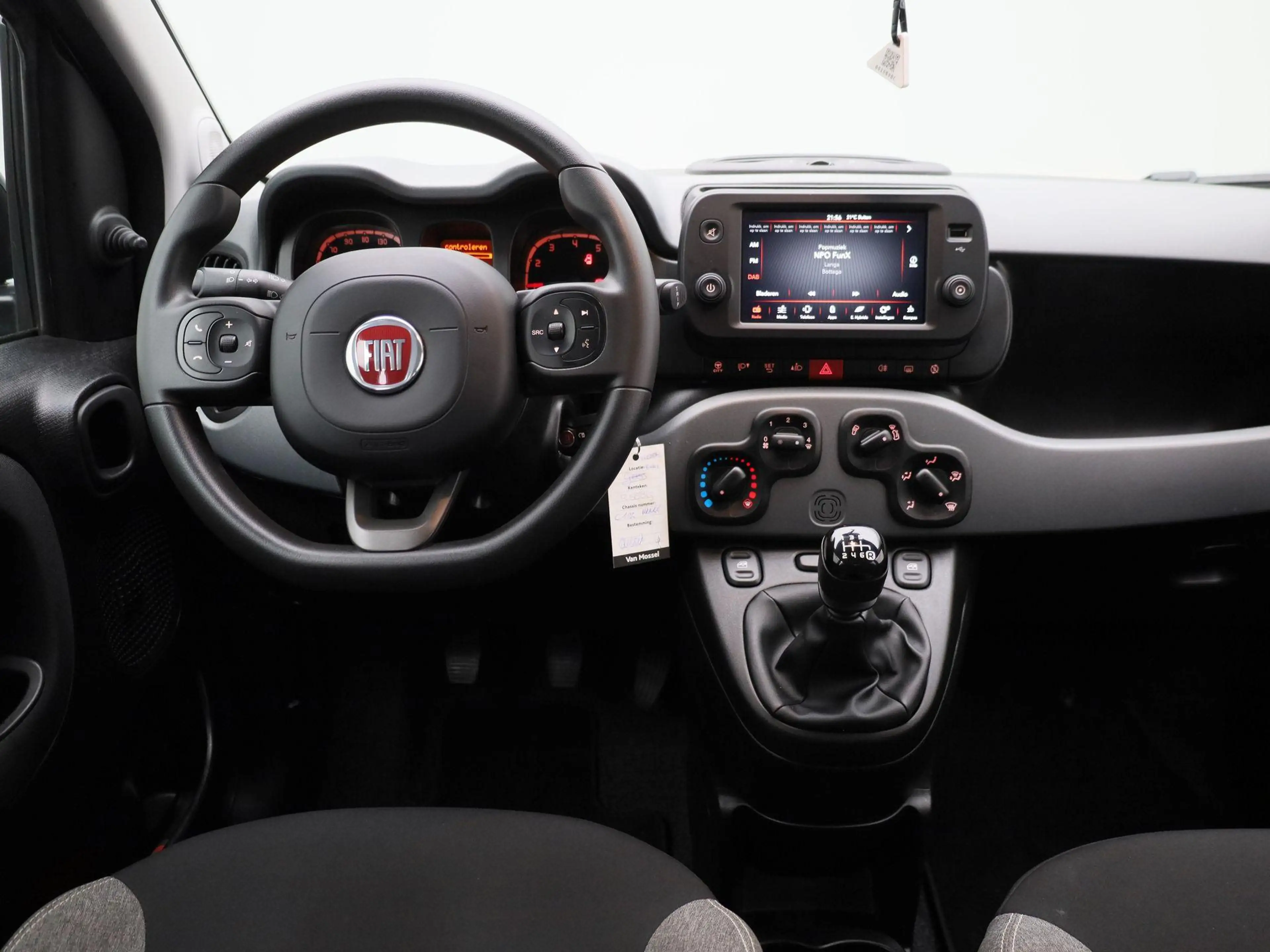 Fiat Panda 1.0 Hybrid City Life | BLUETOOTH | DAB RADIO | AIR — photo 7