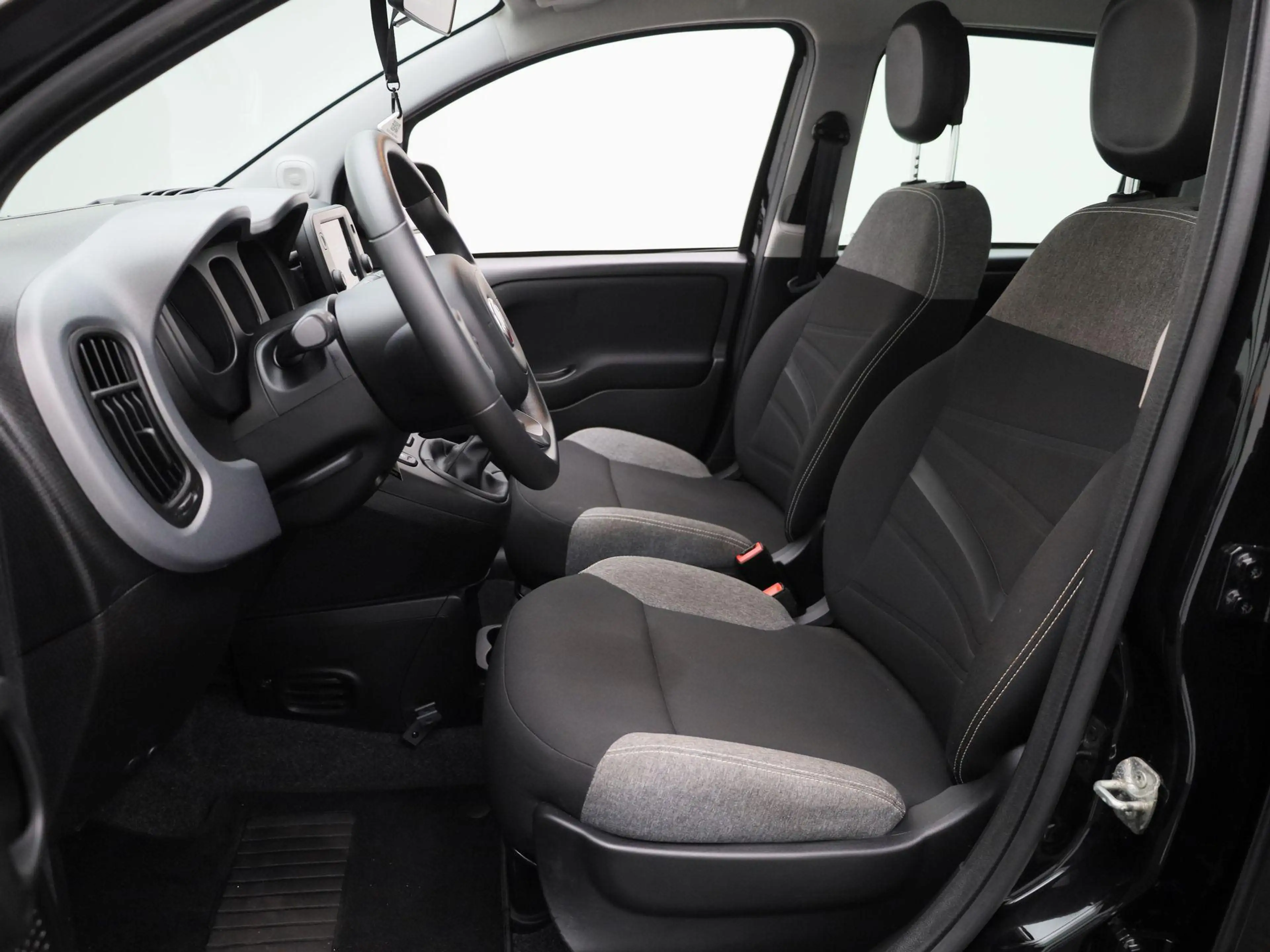 Fiat Panda 1.0 Hybrid City Life | BLUETOOTH | DAB RADIO | AIR — photo 10