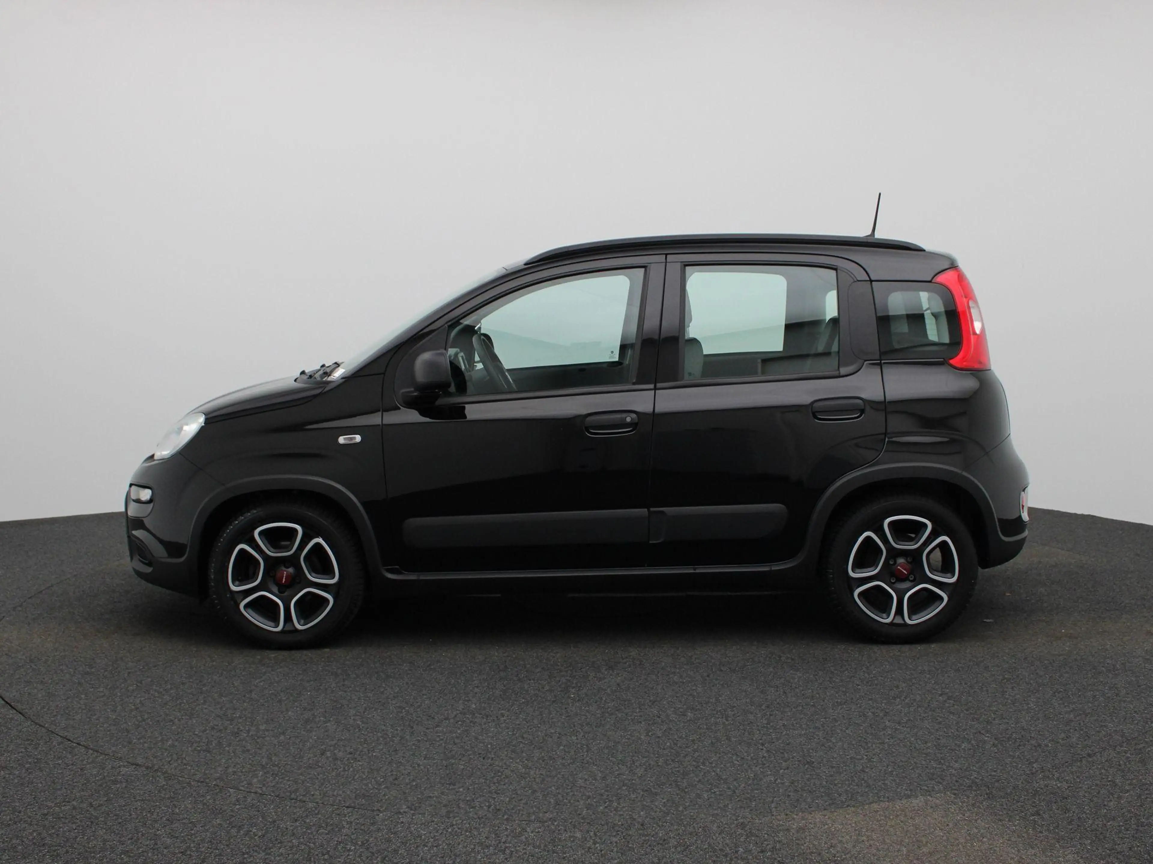 Fiat Panda 1.0 Hybrid City Life | BLUETOOTH | DAB RADIO | AIR — photo 4