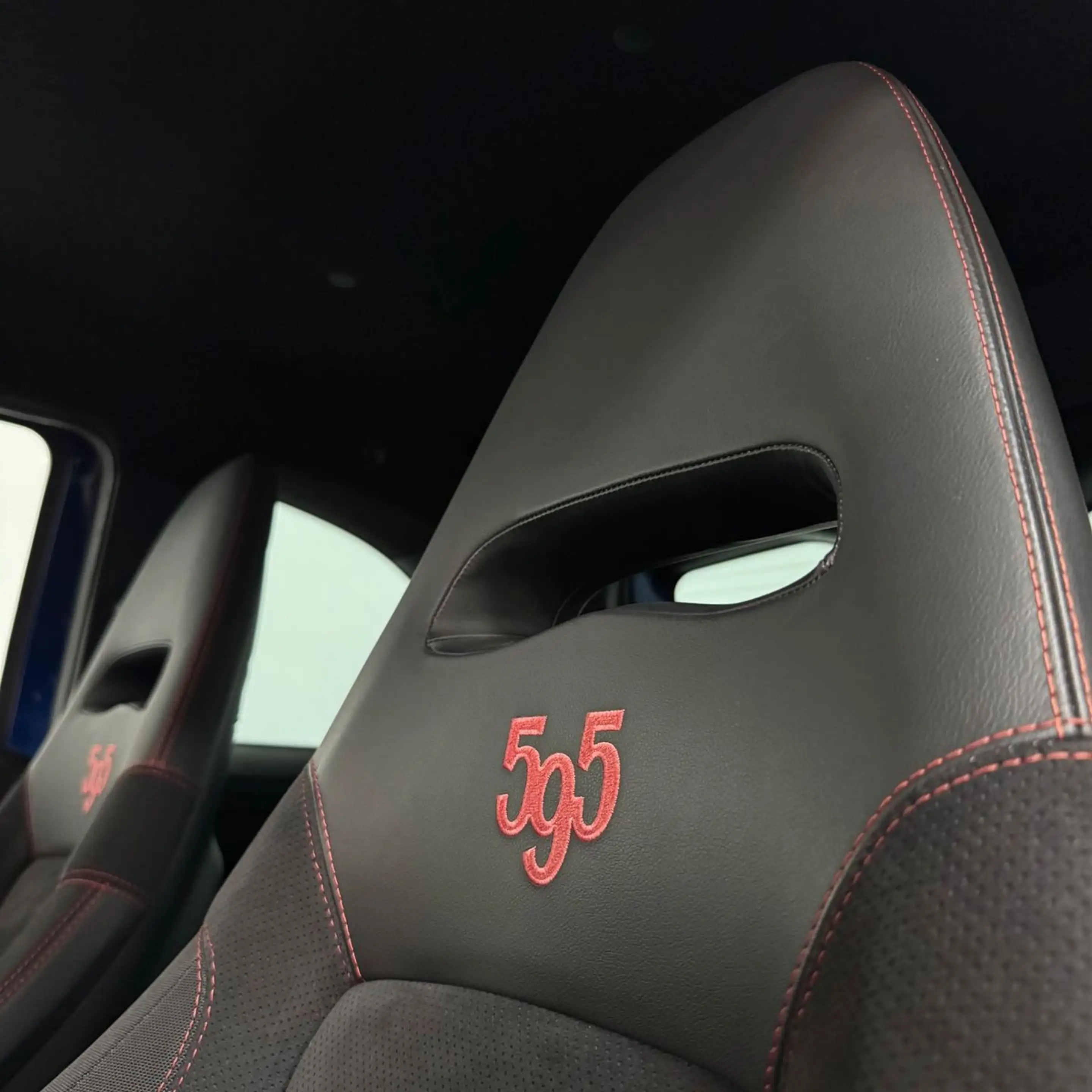 Abarth 500 595 Competizione — photo 10