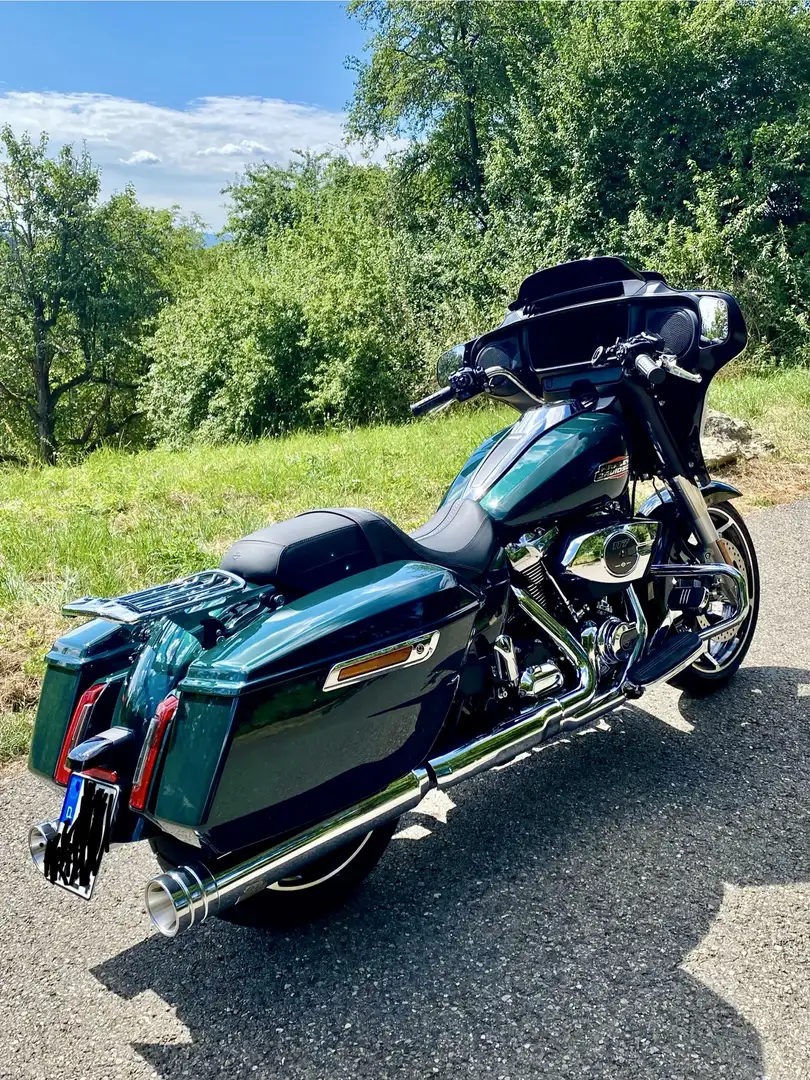 Harley-Davidson Street Glide Traum in seltenem Alpine Green. Neuzustand Verde - 2
