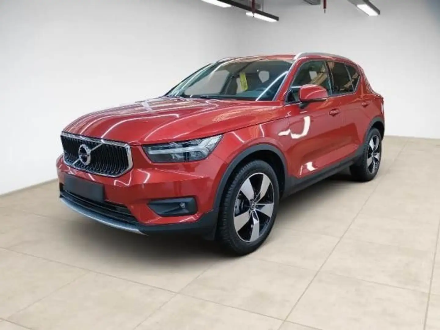 Volvo XC40 T3 Momentum Pro 2WD Rot - 1