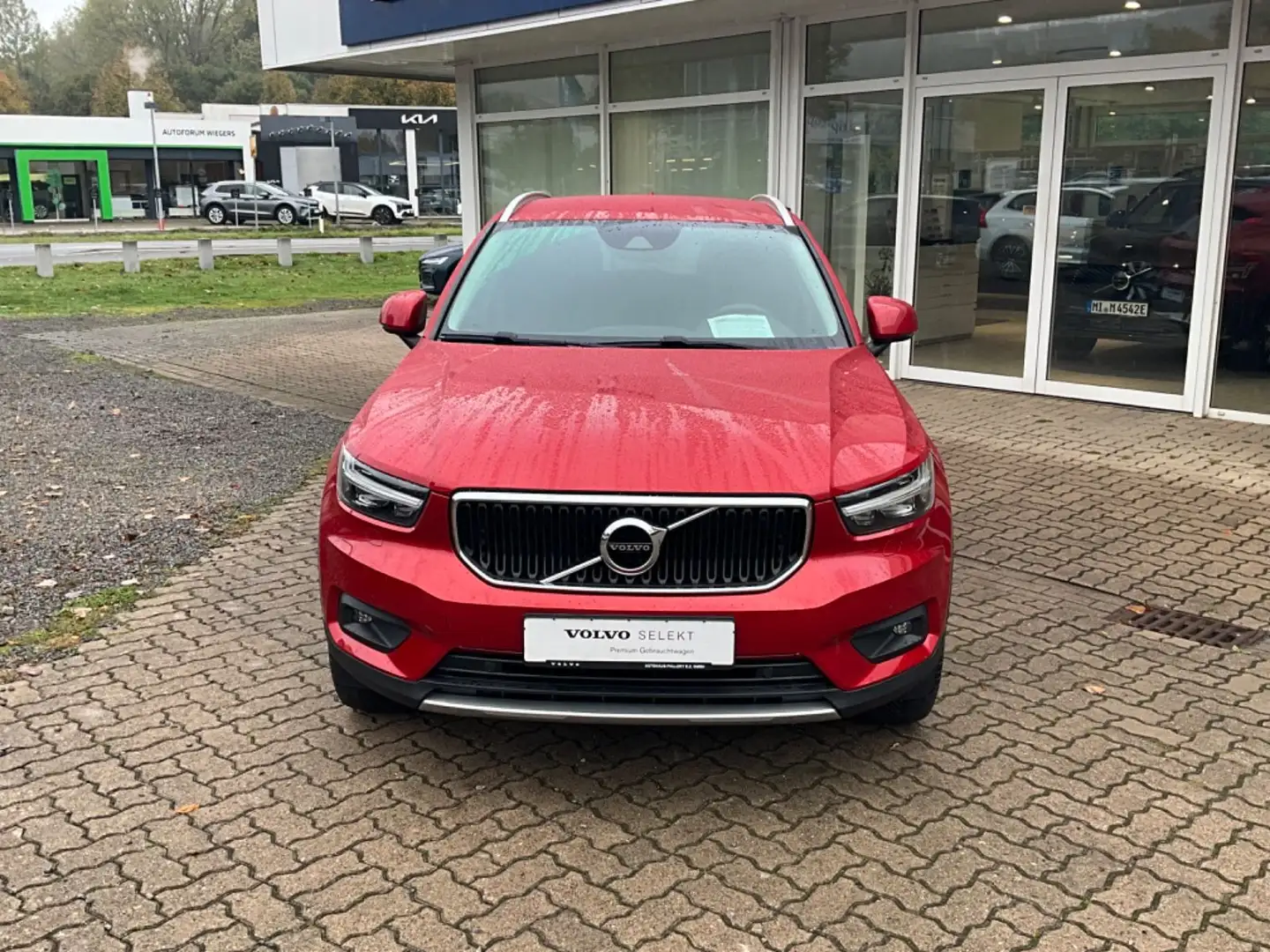 Volvo XC40 T3 Momentum Pro 2WD Rot - 2