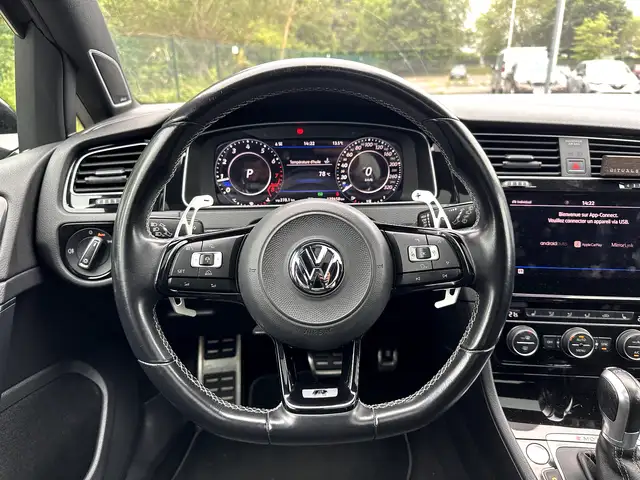 Volkswagen Golf view 13