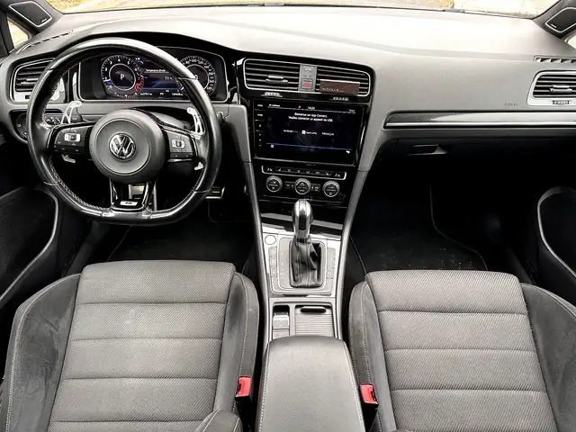 Volkswagen Golf view 9