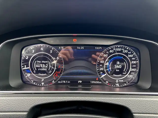Volkswagen Golf view 18