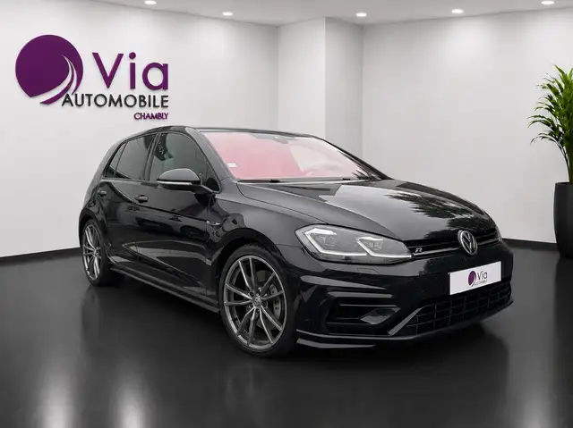 Volkswagen Golf view 3