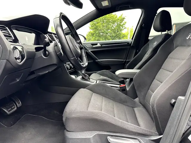 Volkswagen Golf view 10