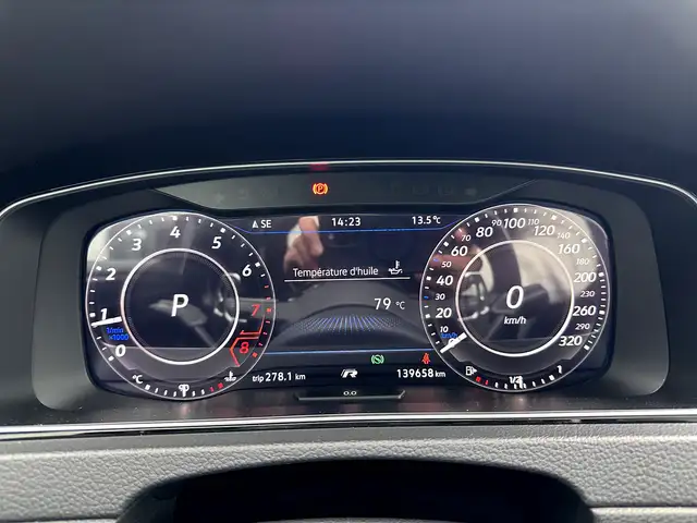 Volkswagen Golf view 14