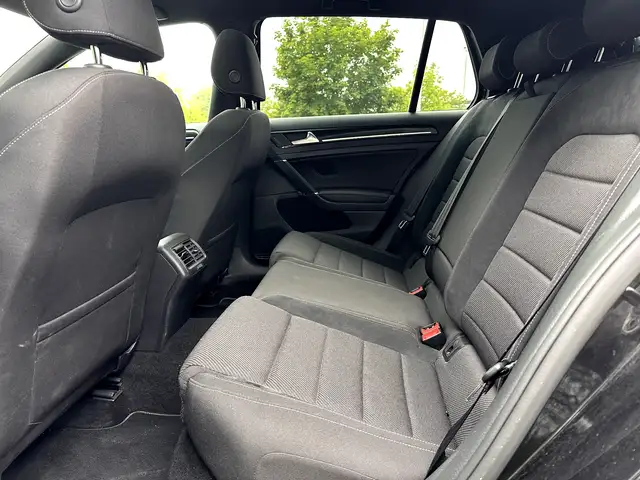 Volkswagen Golf view 12