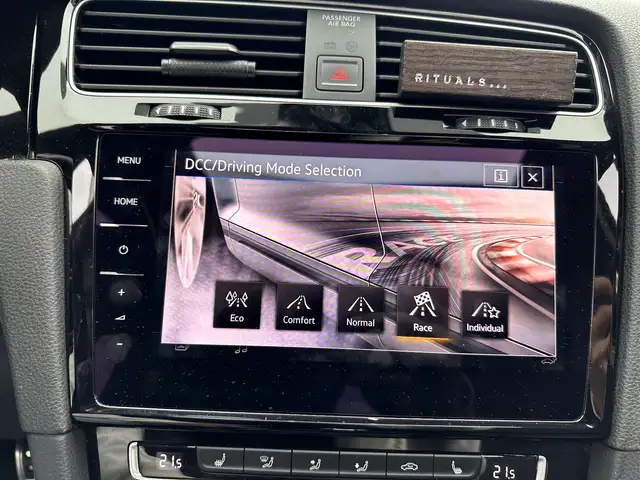 Volkswagen Golf view 22